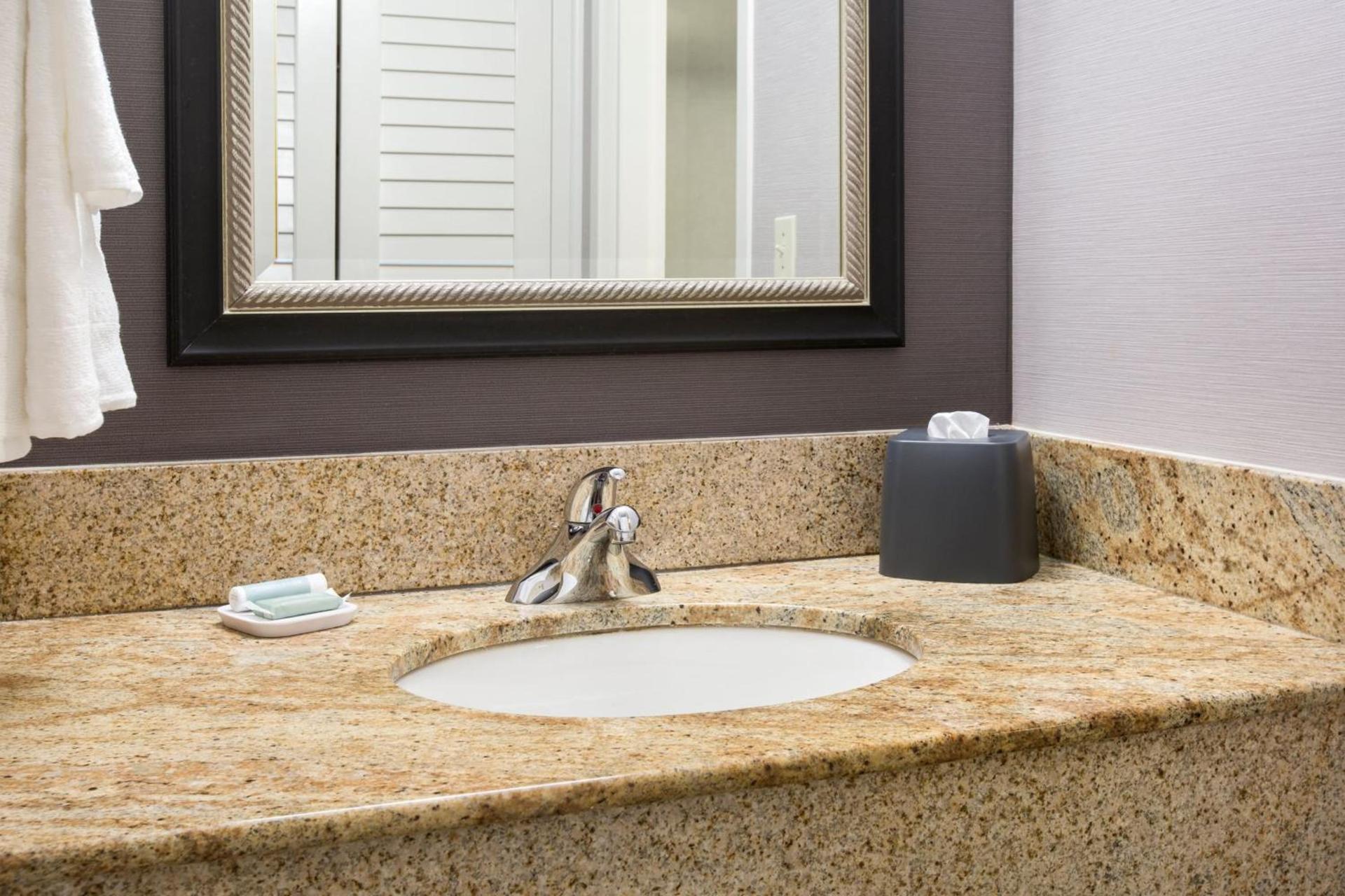 Courtyard by Marriott Tarrytown Westchester County photo 11