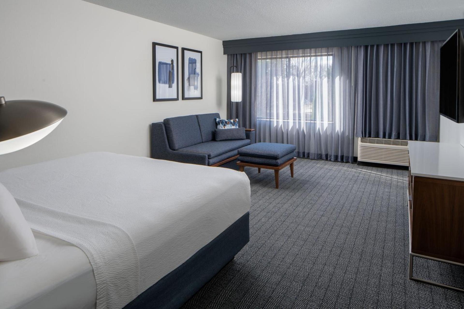 Courtyard by Marriott Decatur photo 3