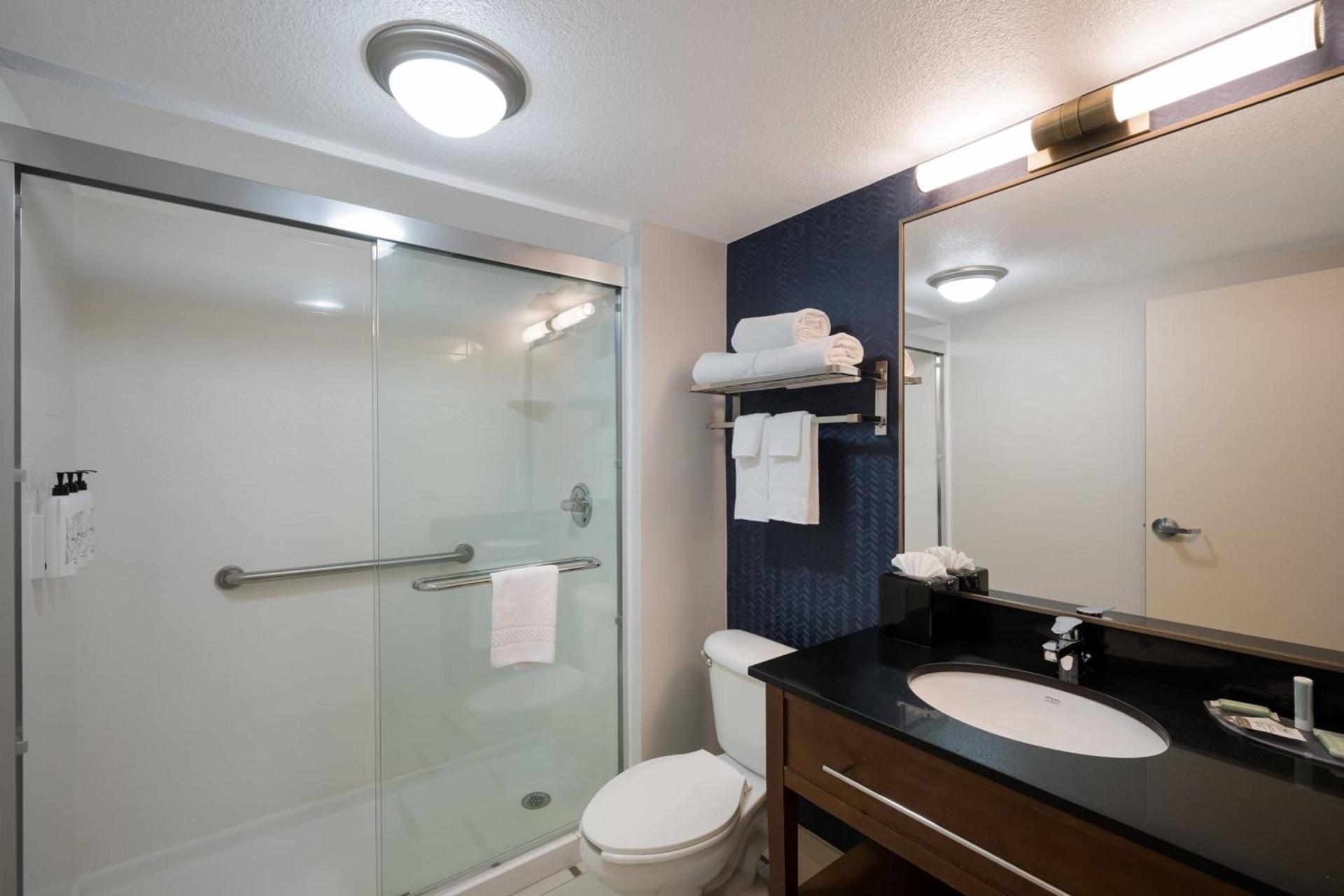Fairfield Inn by Marriott Amesbury photo 33