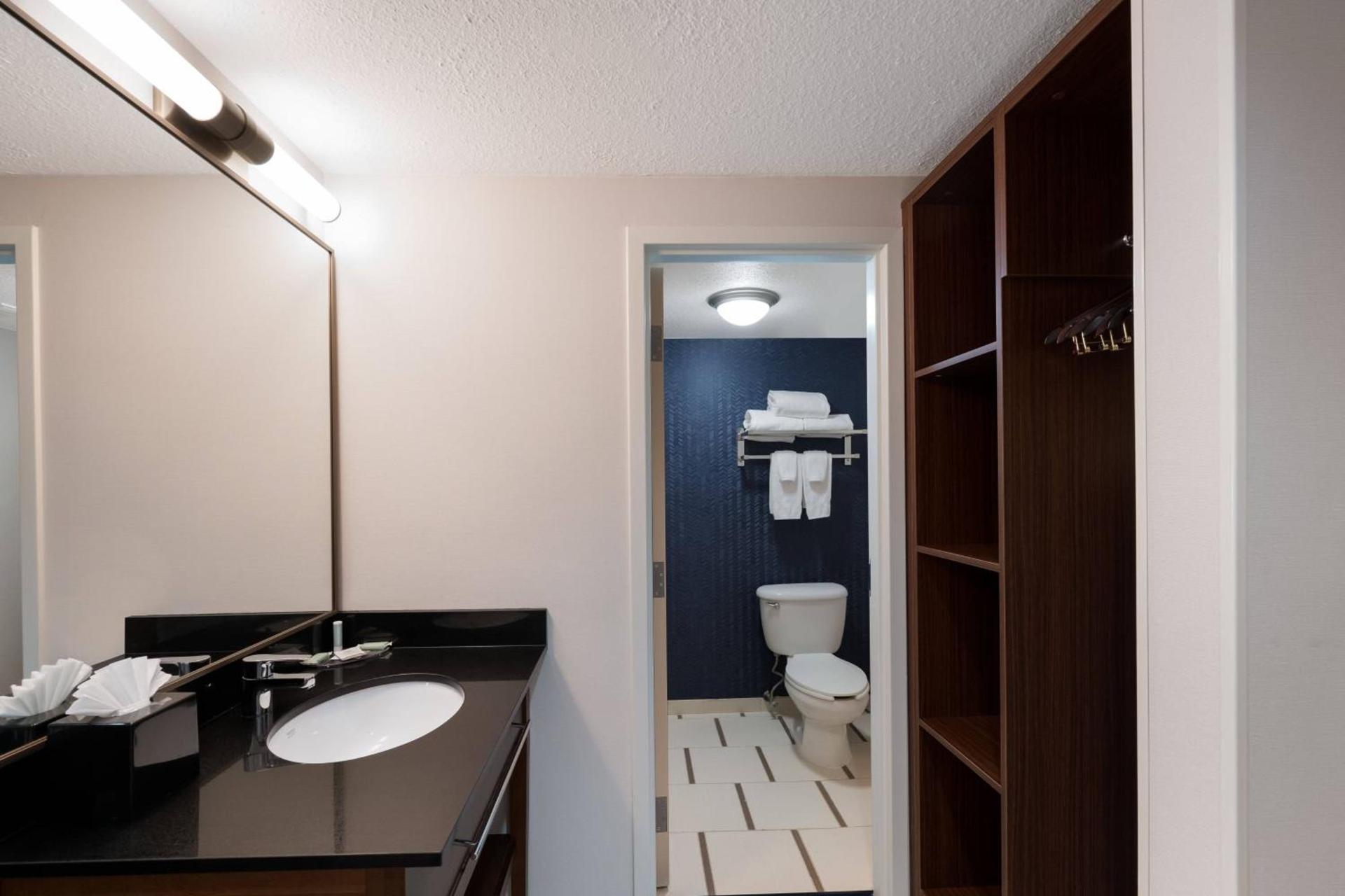 Fairfield Inn by Marriott Amesbury photo 31