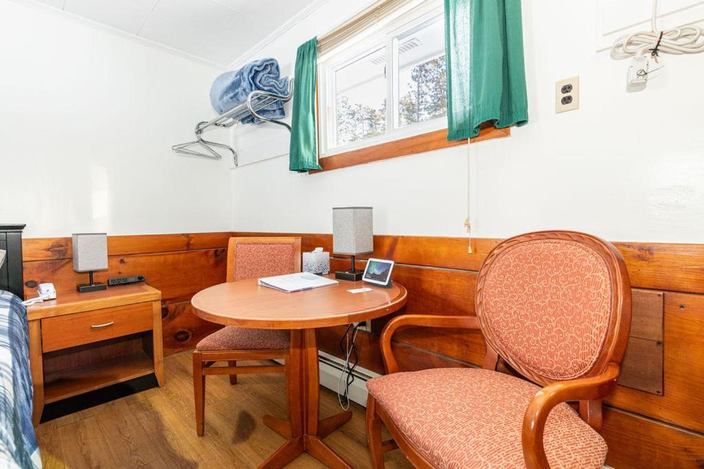 West Bethel Motel photo 5