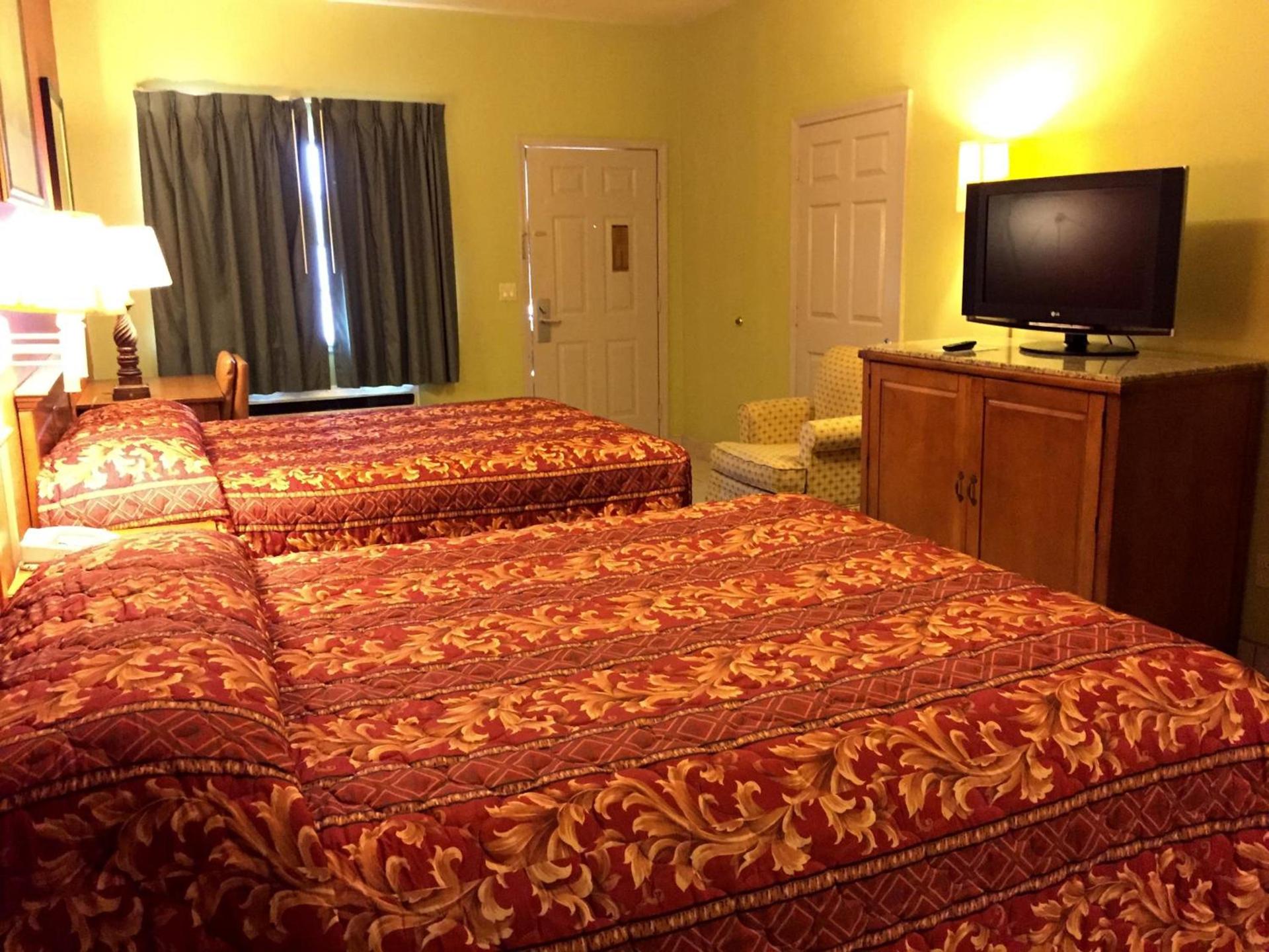 Boca Chica Inn and Suites photo 13