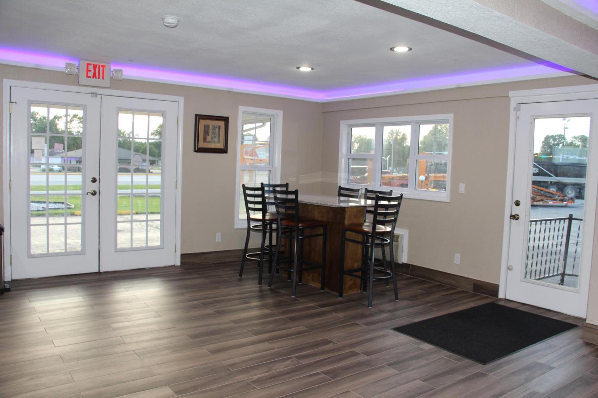 Westbridge Inn & Suites photo 42
