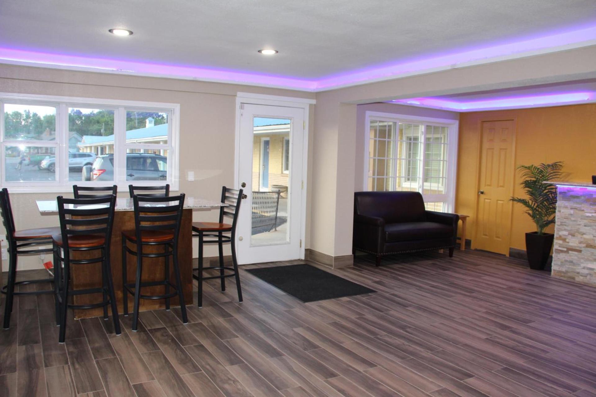 Westbridge Inn & Suites photo 43