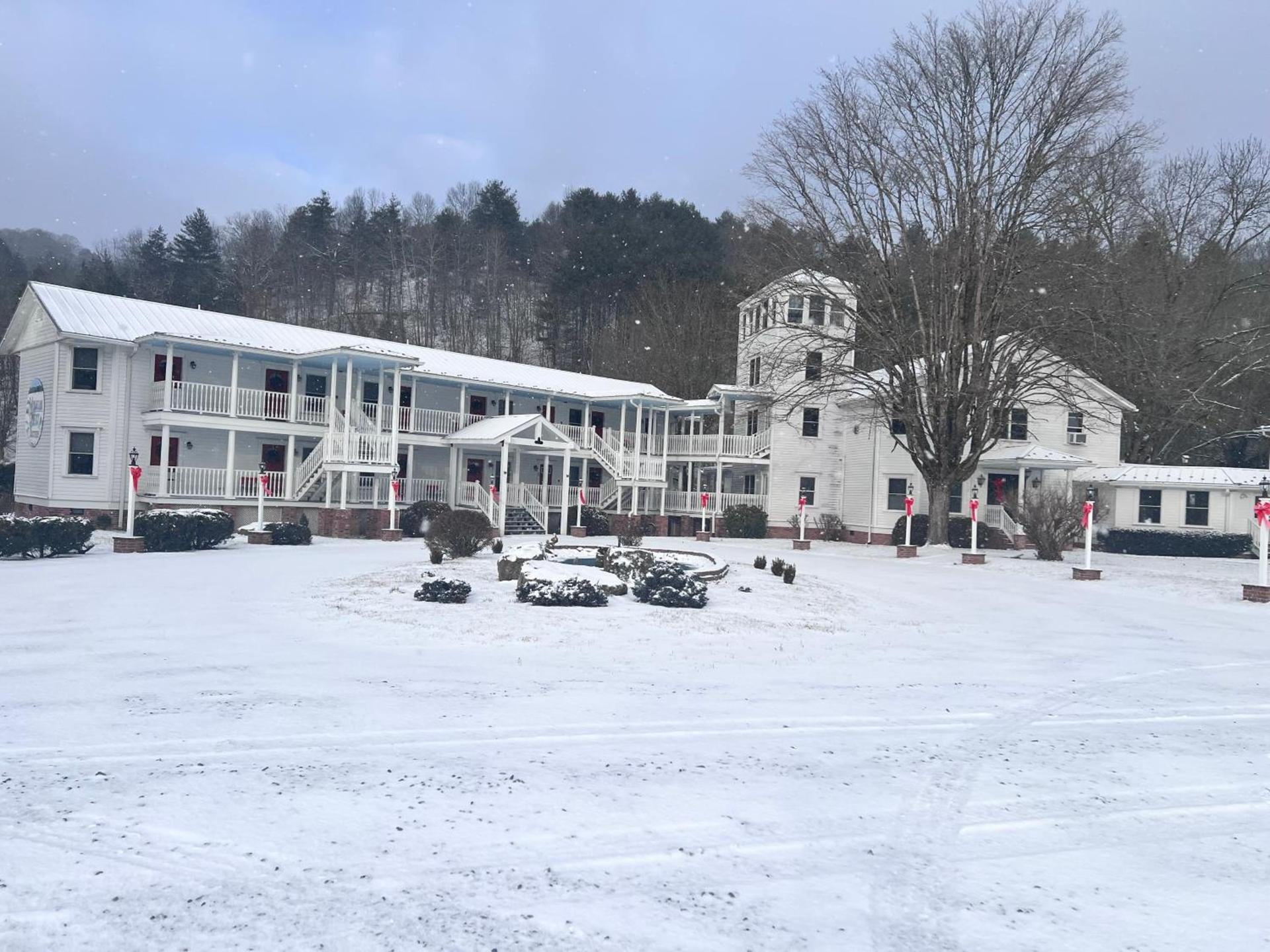 Mountain Quest Inn photo 62