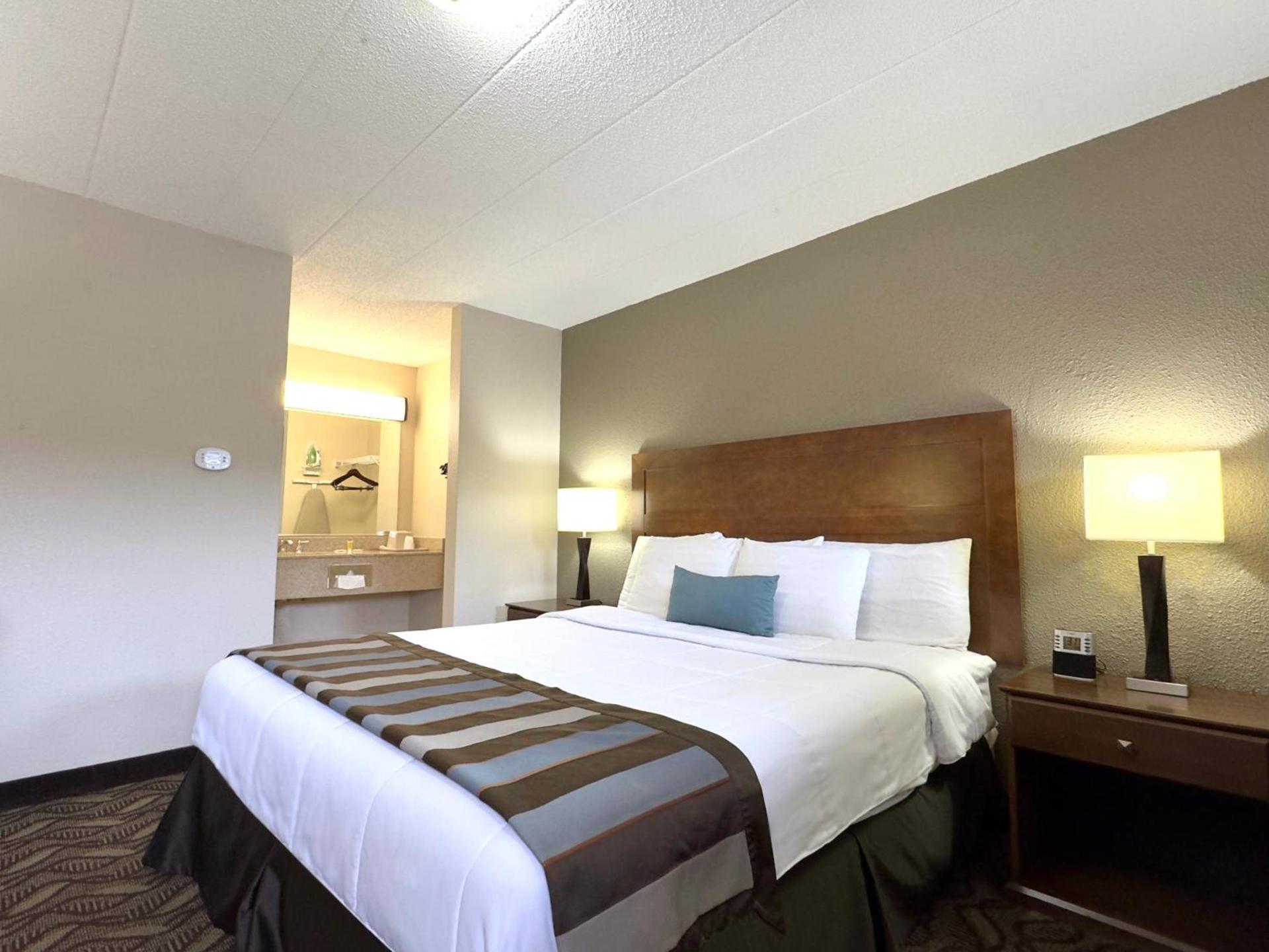 Super 8 by Wyndham Greensburg photo 16