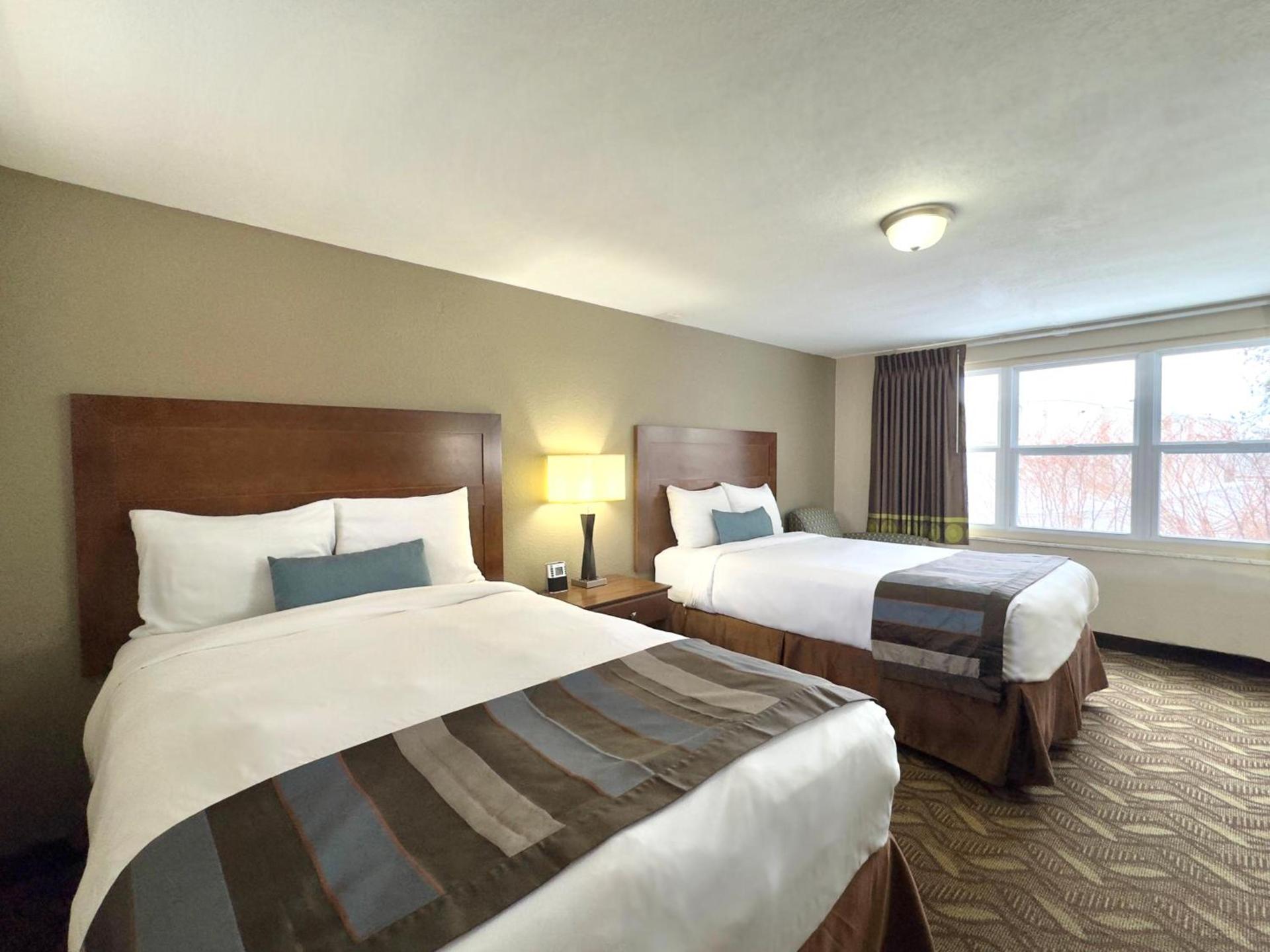 Super 8 by Wyndham Greensburg photo 13