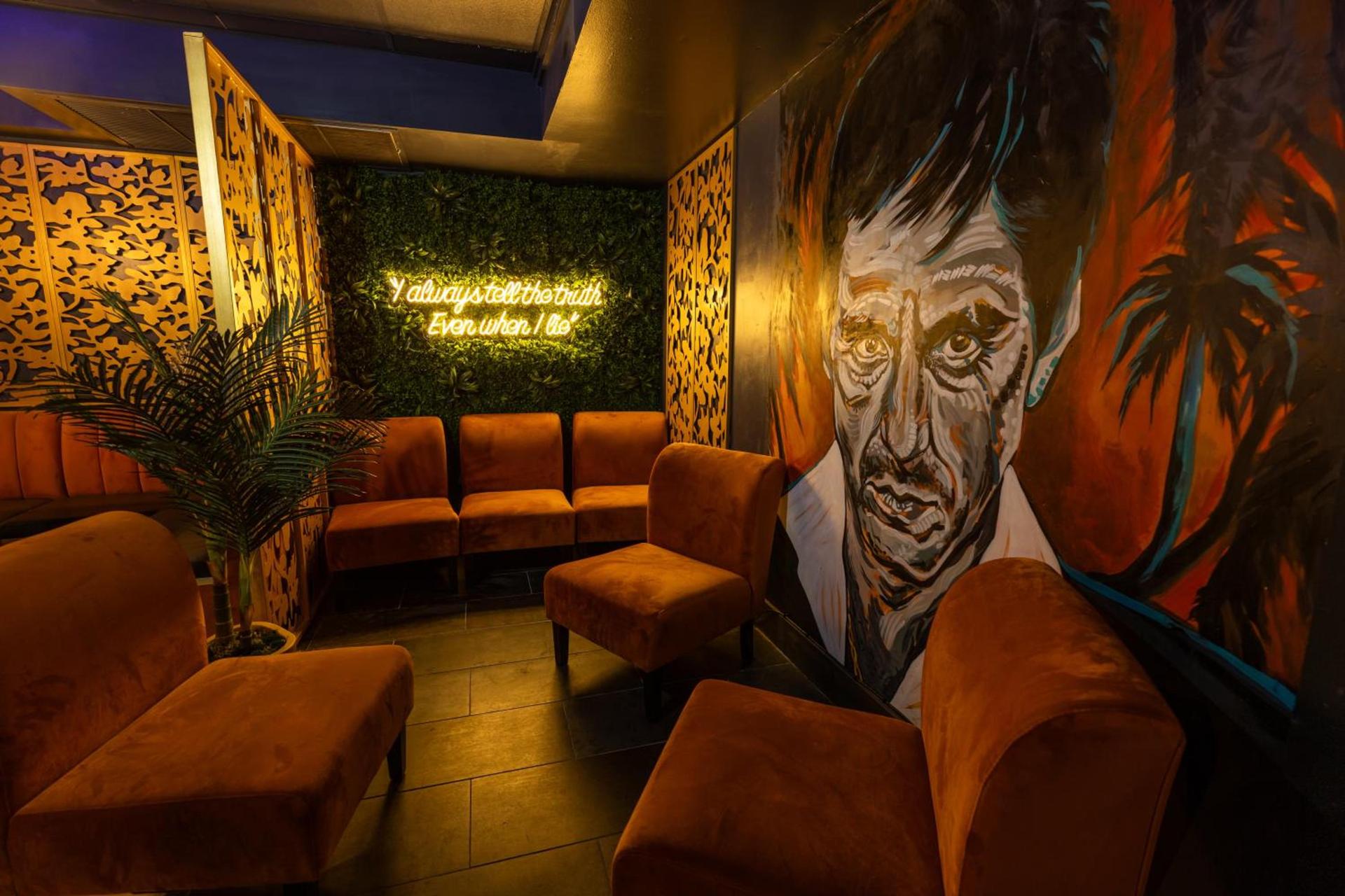 Colony Hotel photo 34