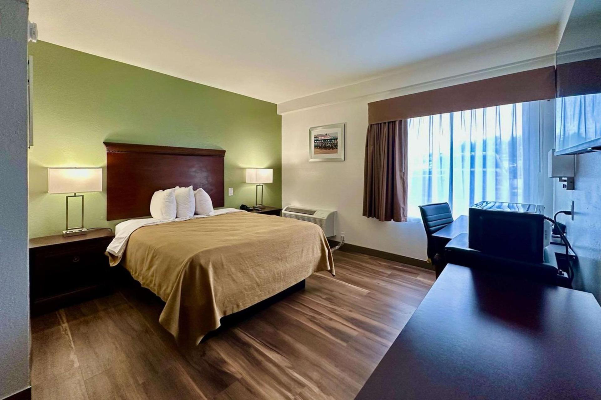 Quality Inn & Suites Albany Airport photo 6