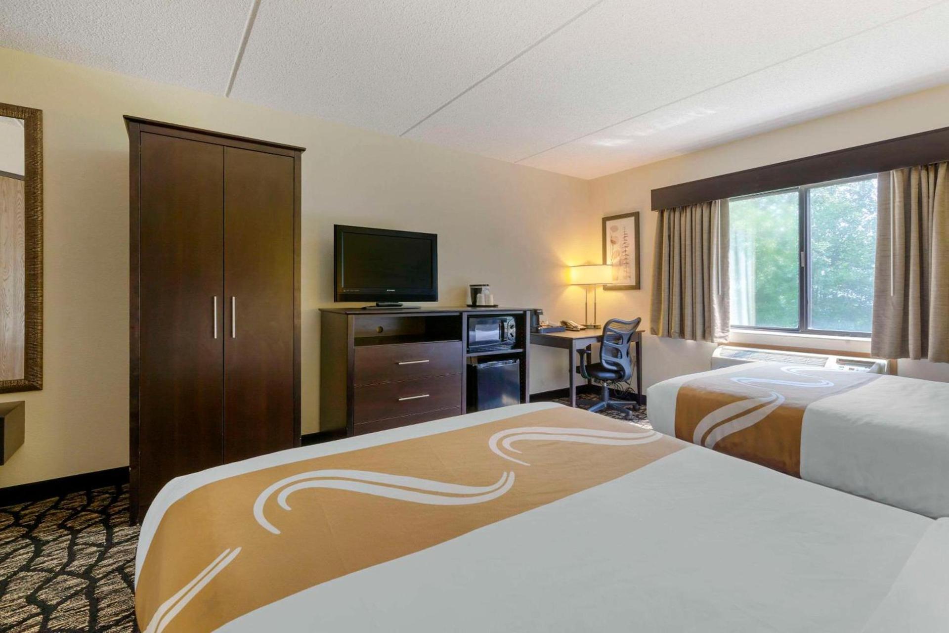Quality Inn Oshkosh Aviation Park photo 10