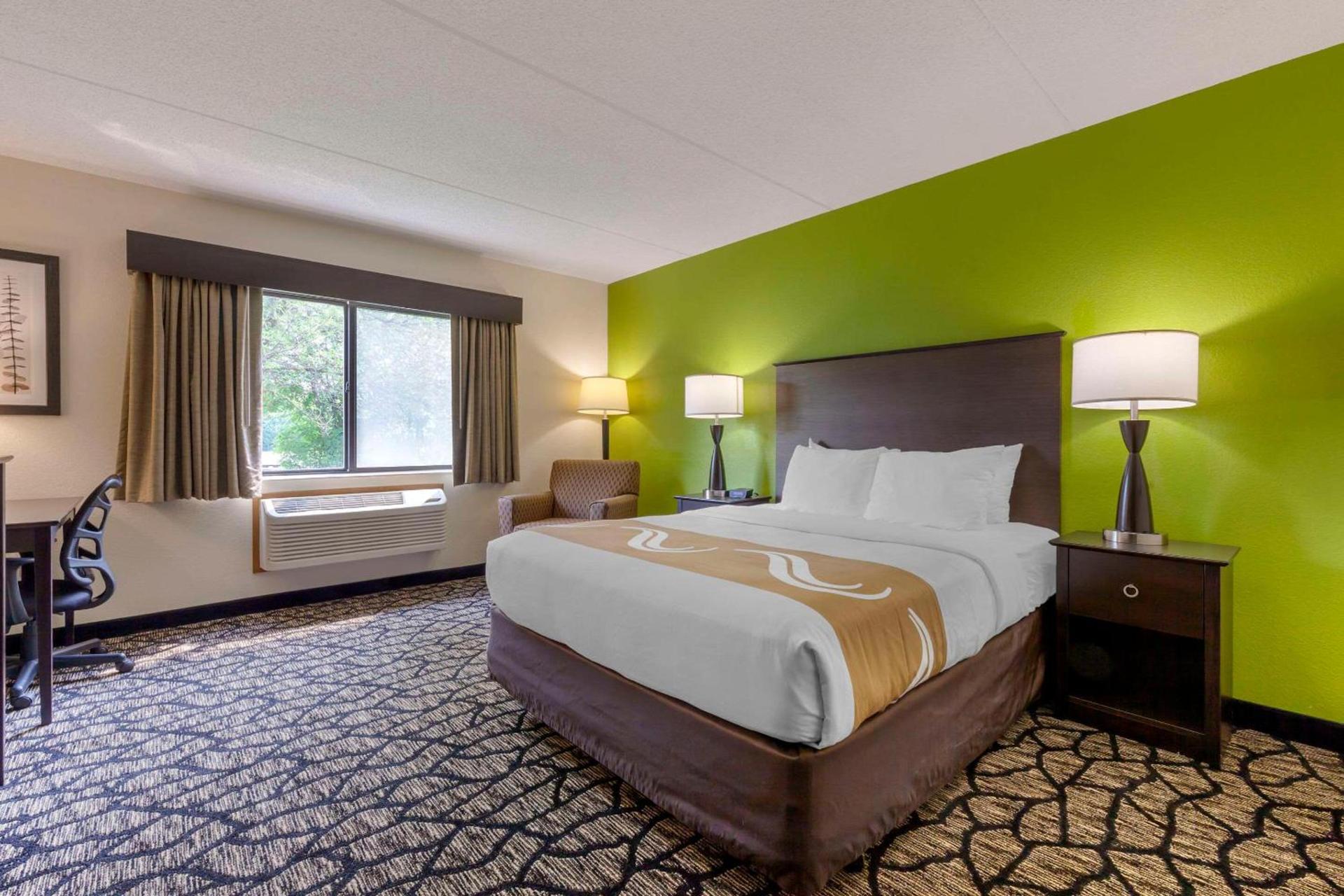 Quality Inn Oshkosh Aviation Park photo 12