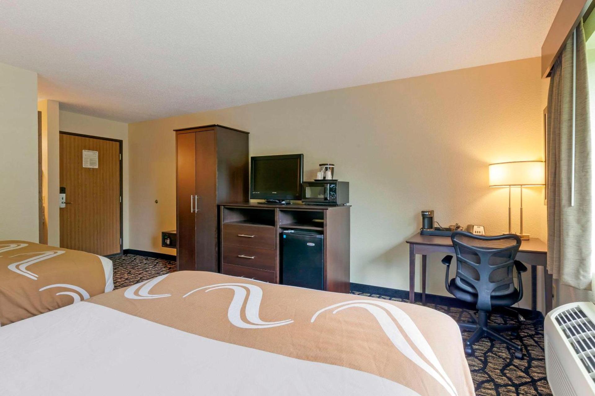 Quality Inn Oshkosh Aviation Park photo 28