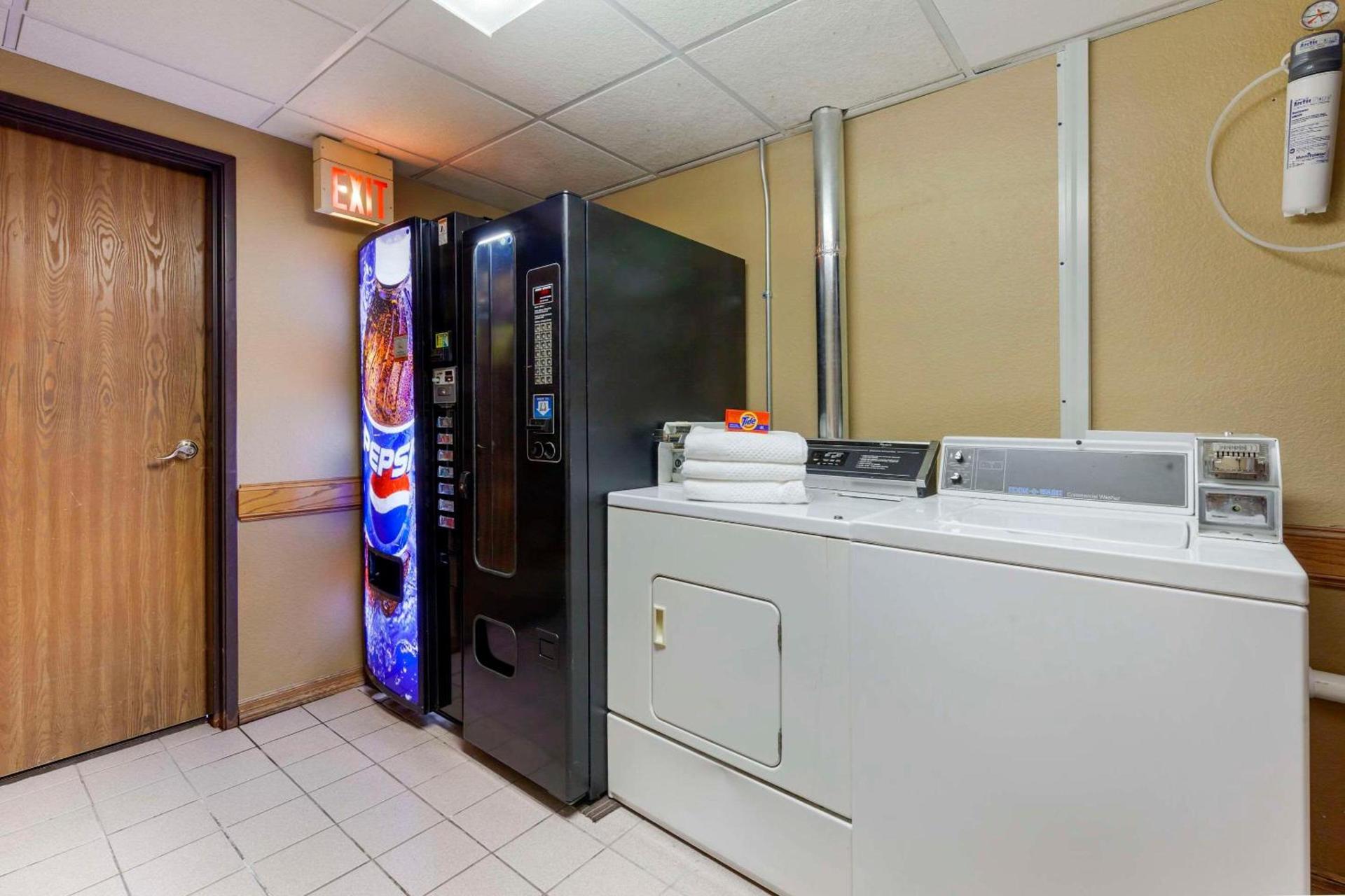 Quality Inn Oshkosh Aviation Park photo 40