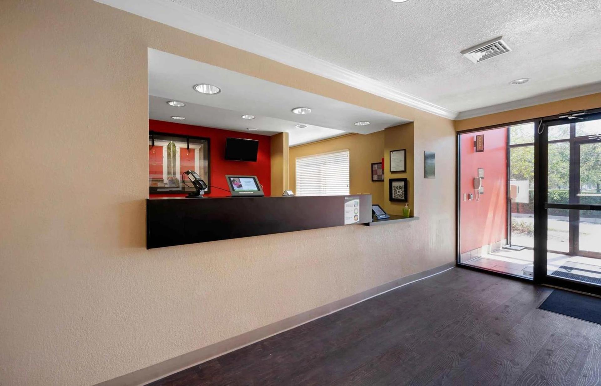 Candlewood Suites Jacksonville Southpoint photo 27