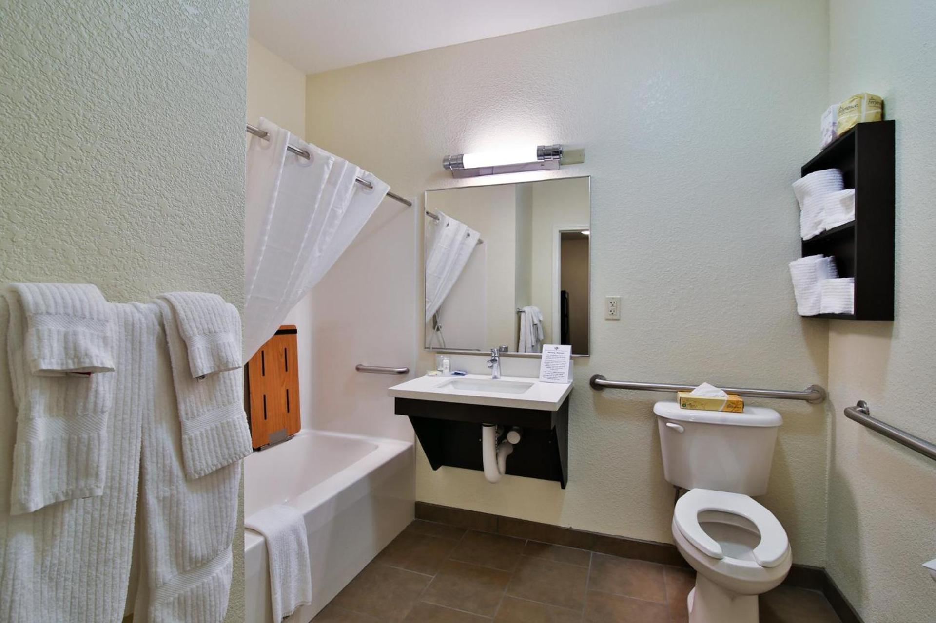 Candlewood Suites Bismarck photo 65