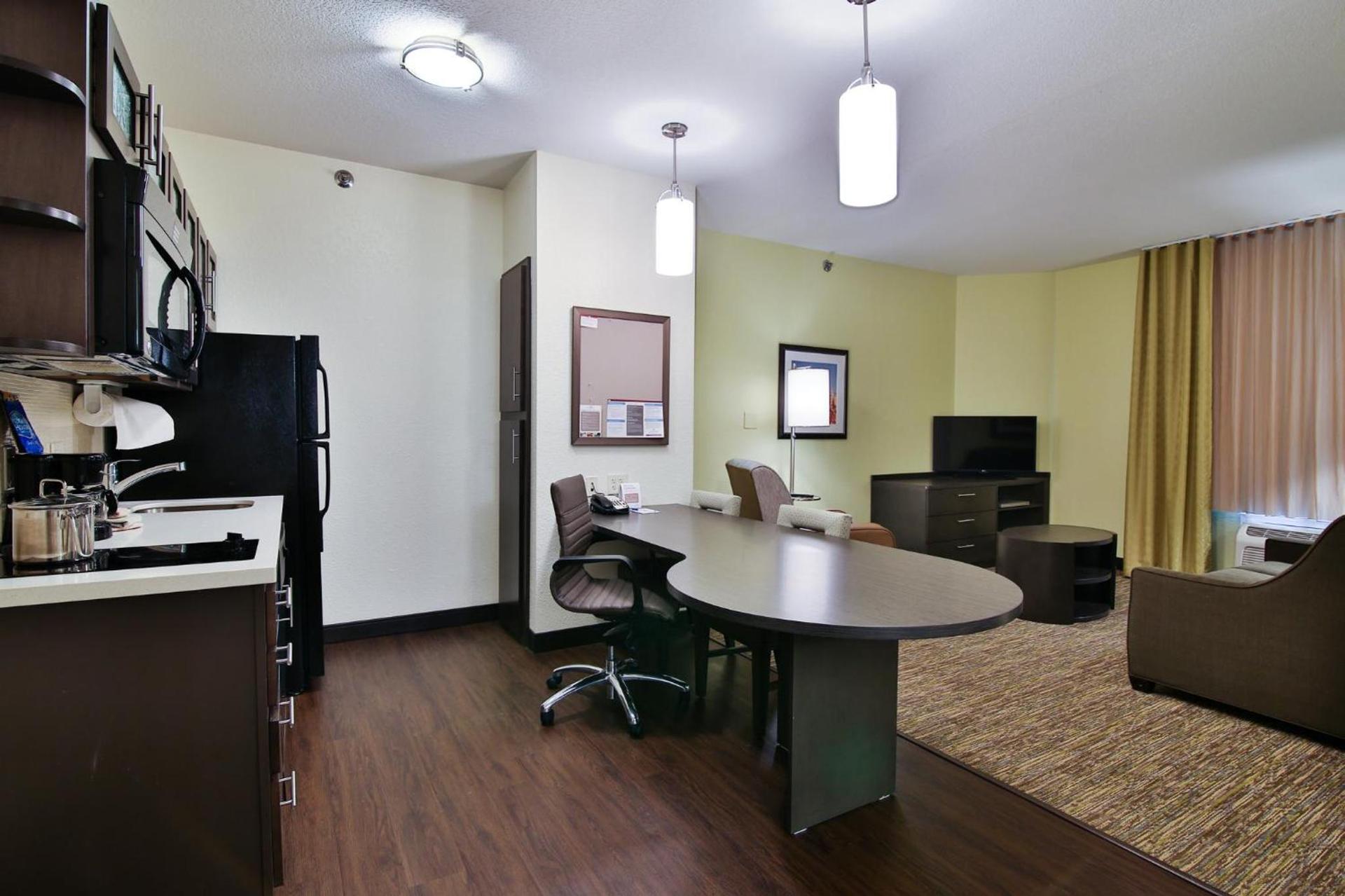 Candlewood Suites Bismarck photo 28