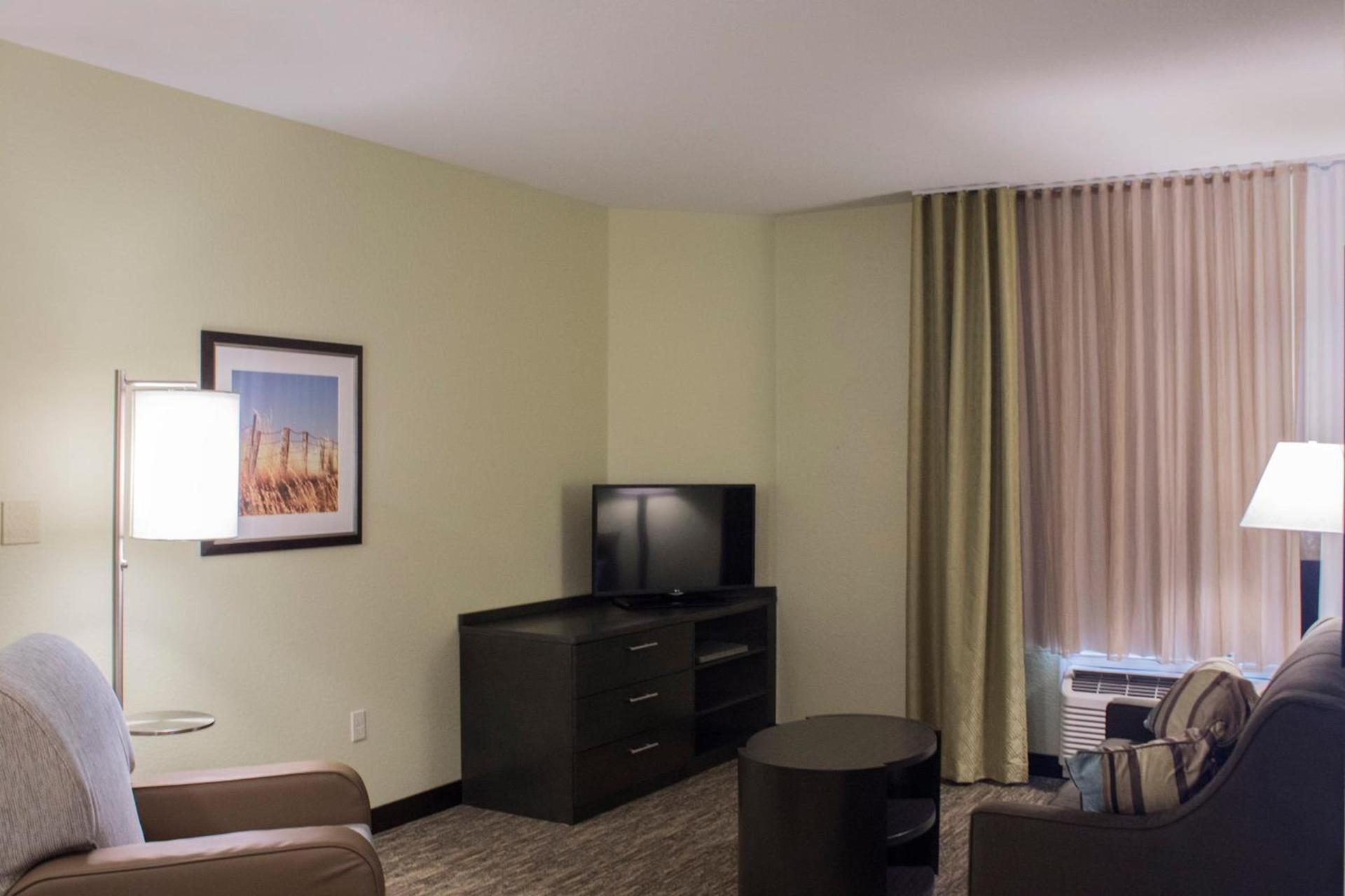 Candlewood Suites Bismarck photo 40
