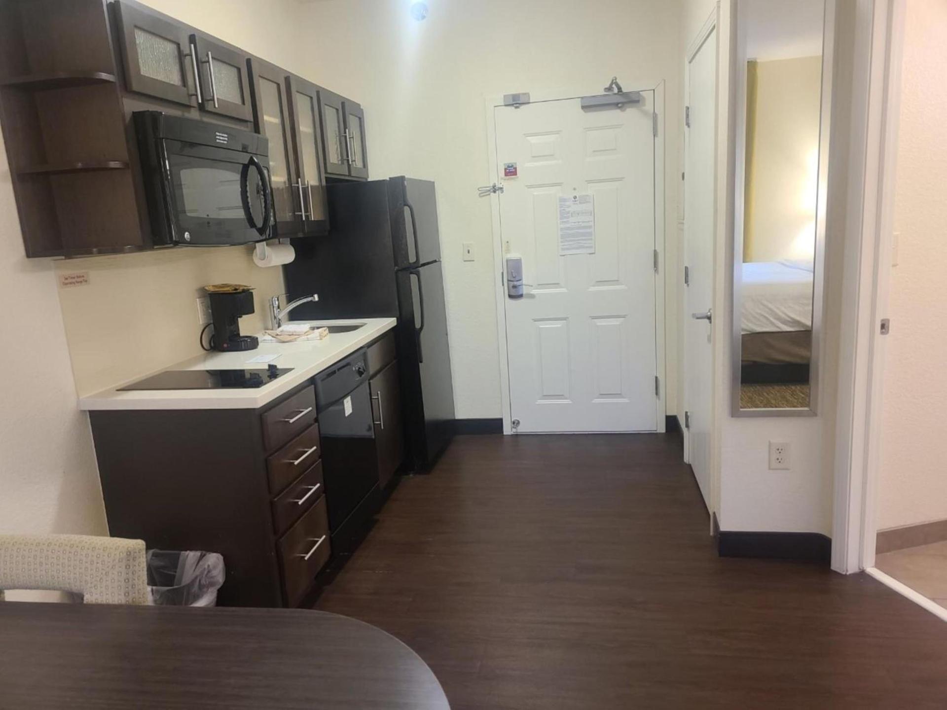 Candlewood Suites Bismarck photo 24