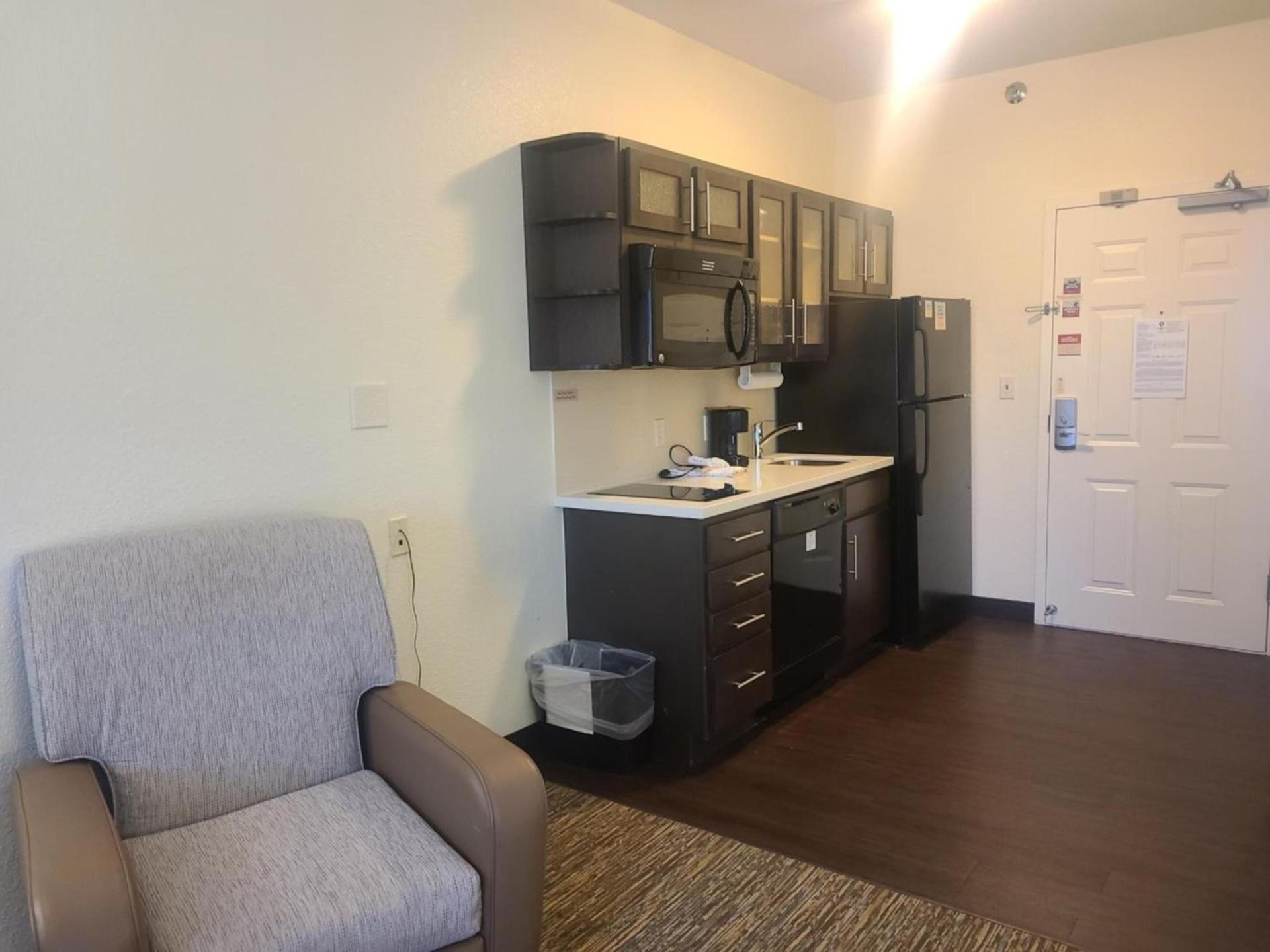 Candlewood Suites Bismarck photo 55