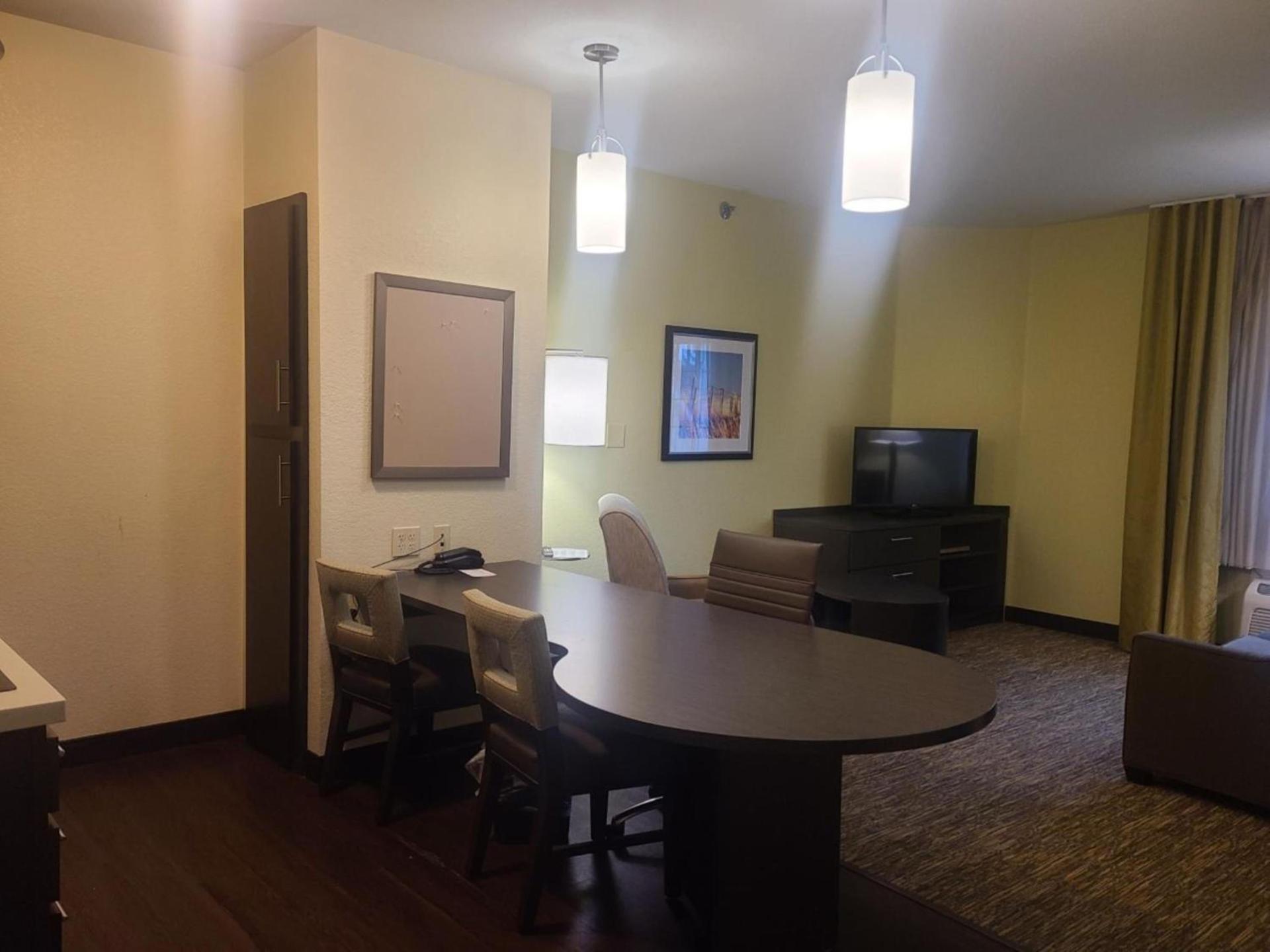 Candlewood Suites Bismarck photo 52