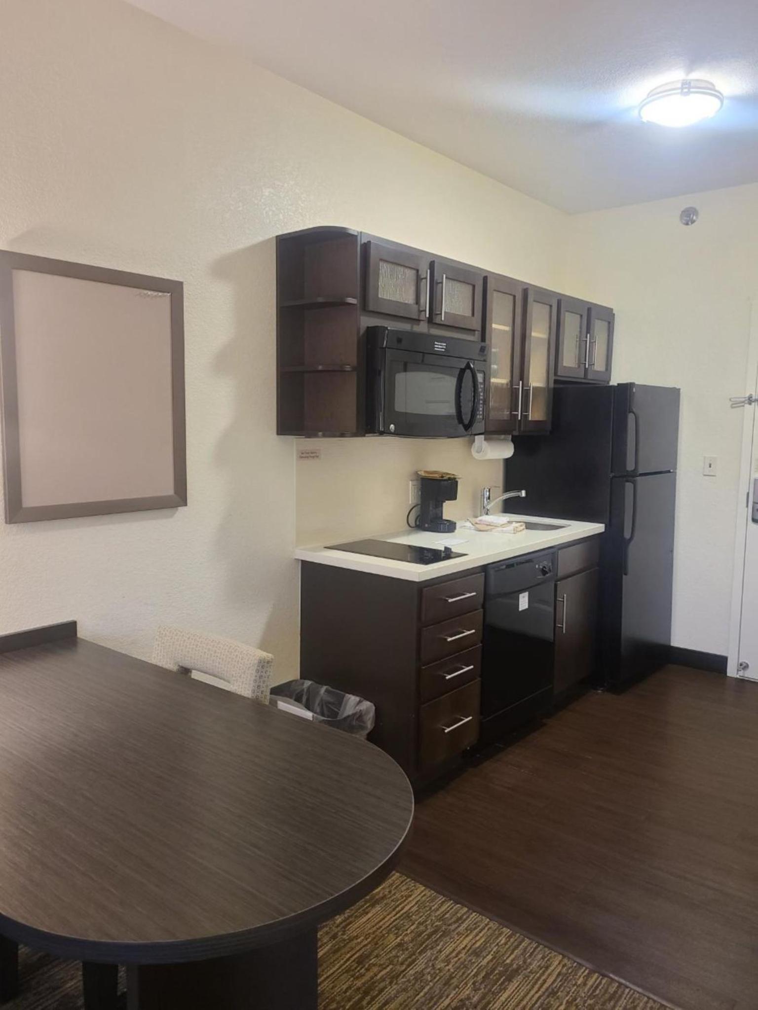 Candlewood Suites Bismarck photo 27