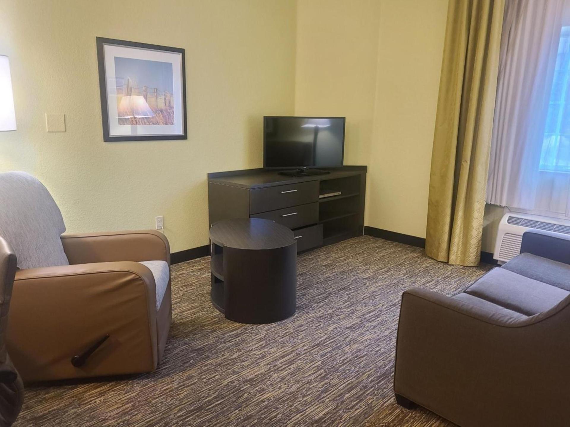 Candlewood Suites Bismarck photo 70