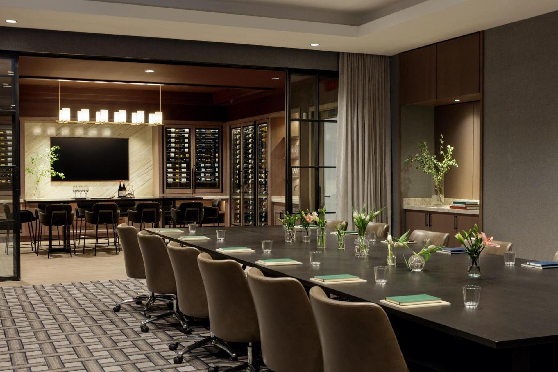 Kimpton - The Forum Hotel by IHG photo 17