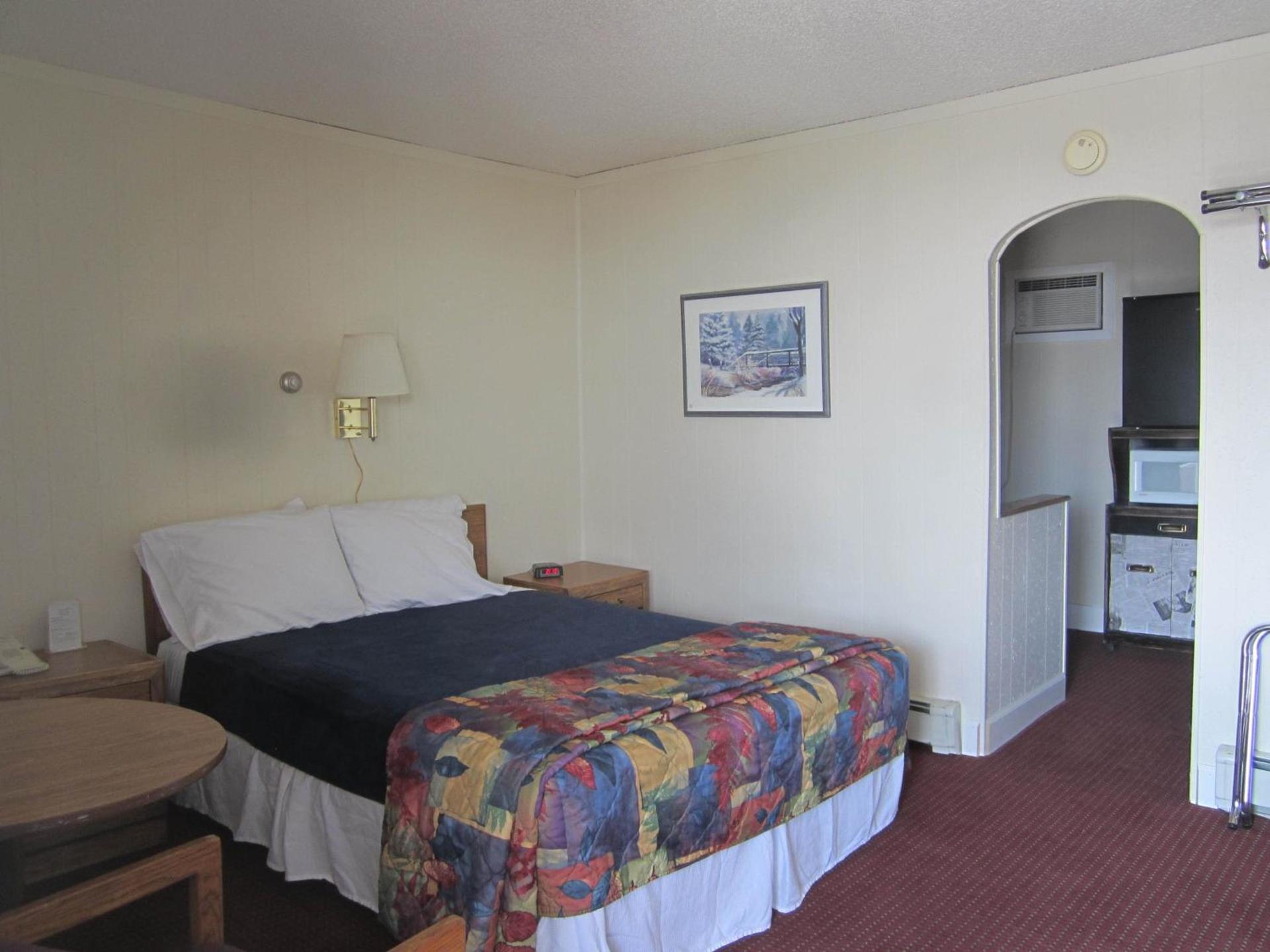 Big Horn Motel photo 55
