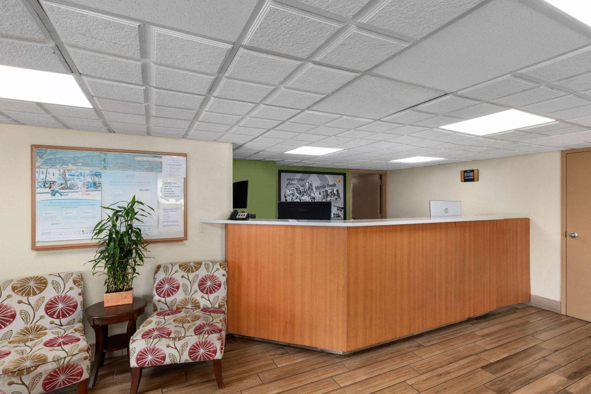 Super 8 by Wyndham Myrtle Beach/Market Common Area photo 6