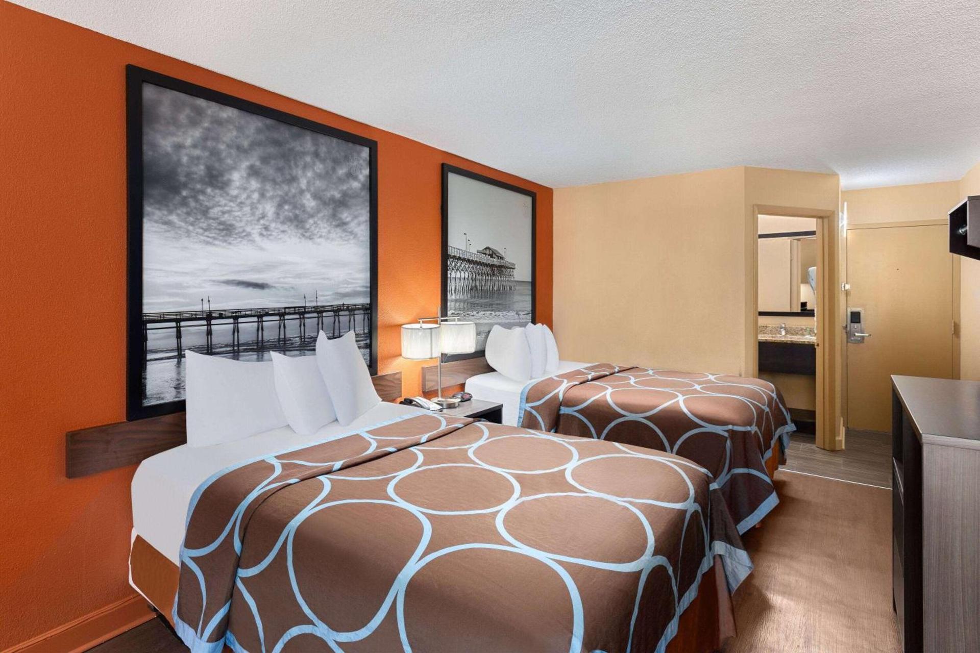 Super 8 by Wyndham Myrtle Beach/Market Common Area photo 11