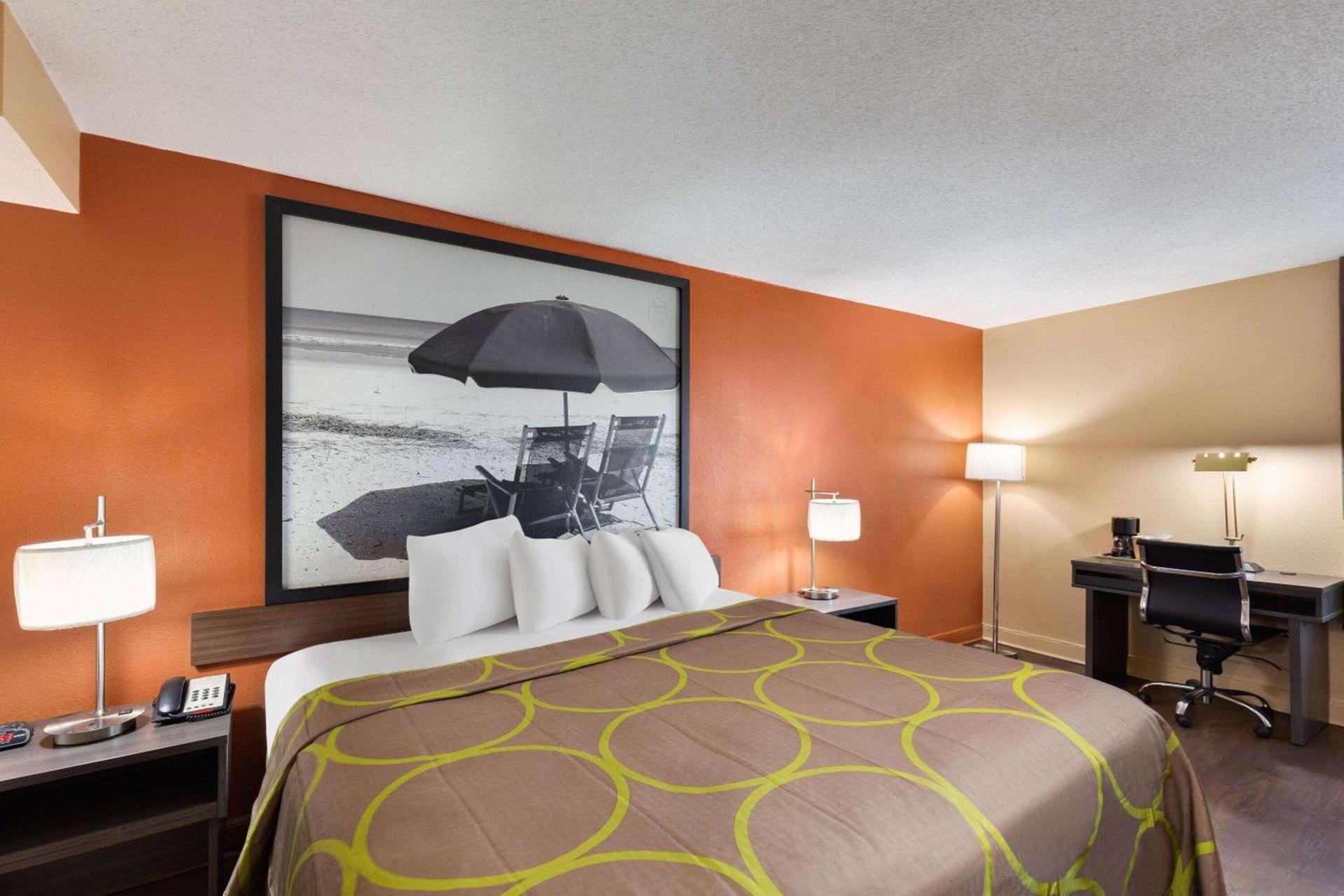 Super 8 by Wyndham Myrtle Beach/Market Common Area photo 9