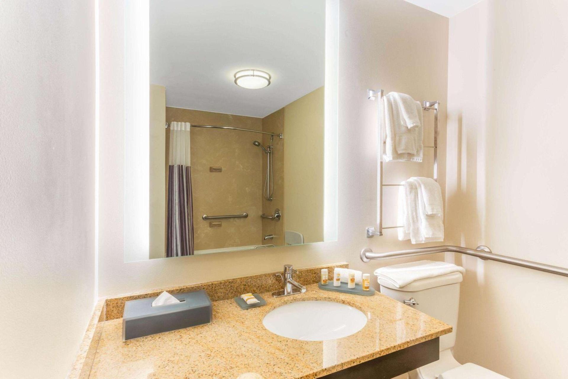 La Quinta Inn & Suites by Wyndham Chicago Downtown photo 28