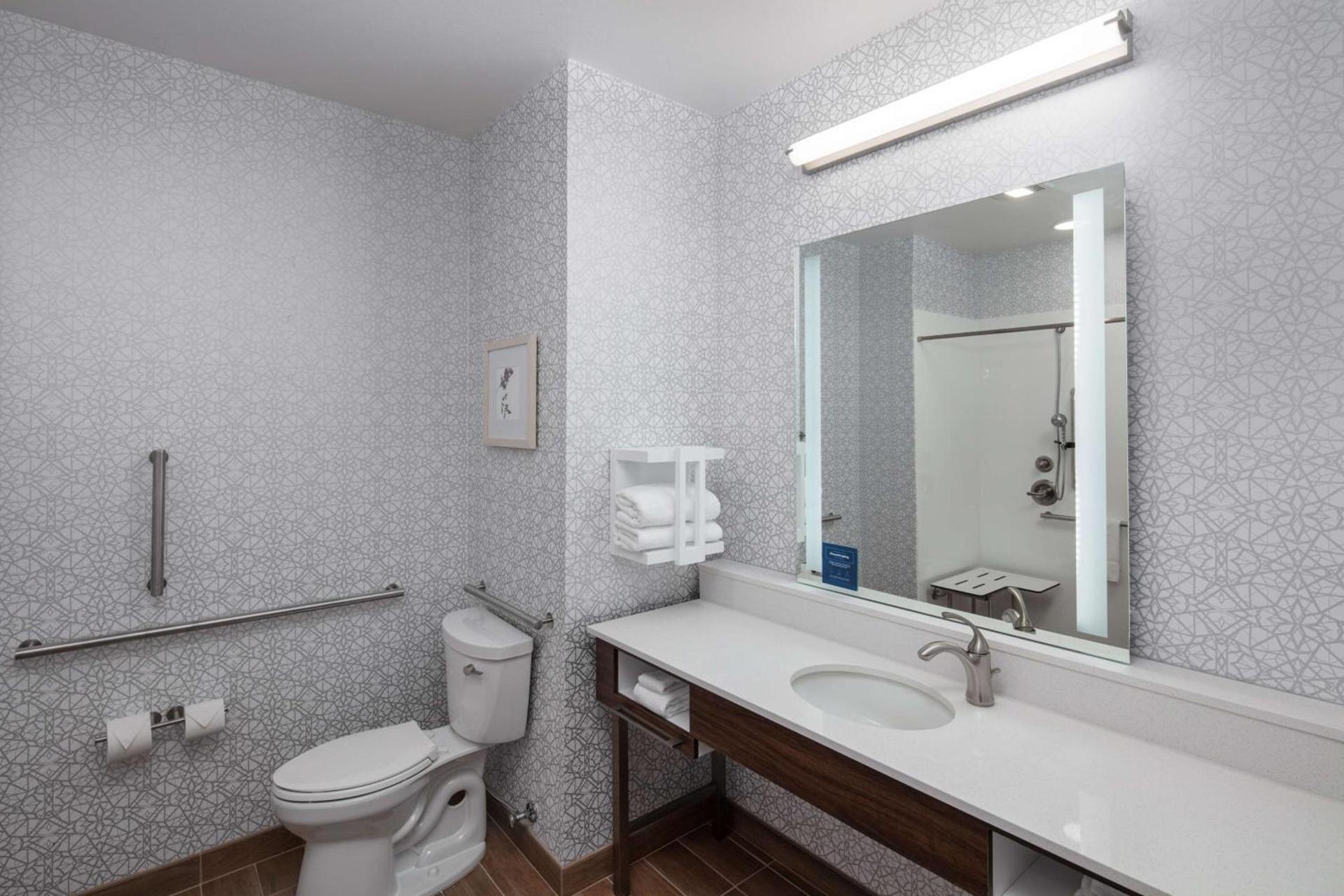 Hampton Inn Green Bay Stadium, Wi photo 18