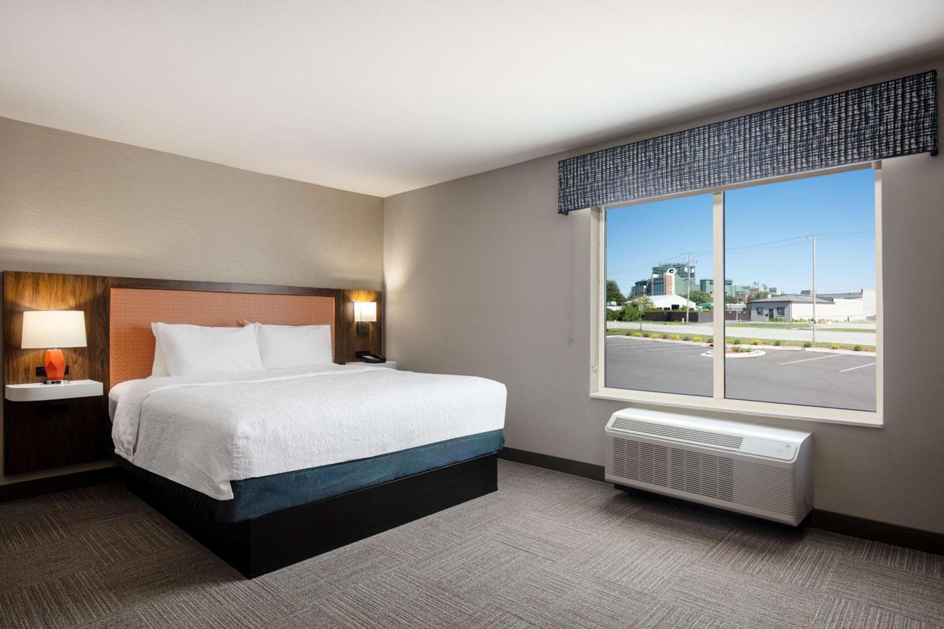 Hampton Inn Green Bay Stadium, Wi photo 23