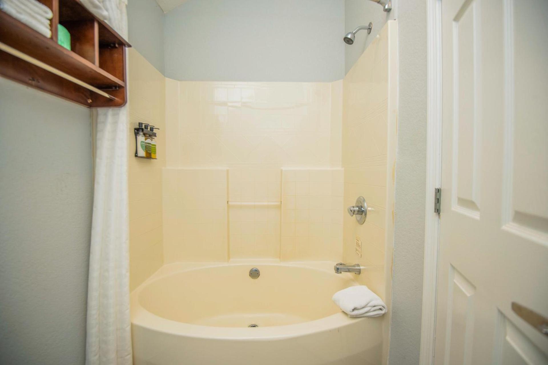 Tremont Lodge & Resort photo 42