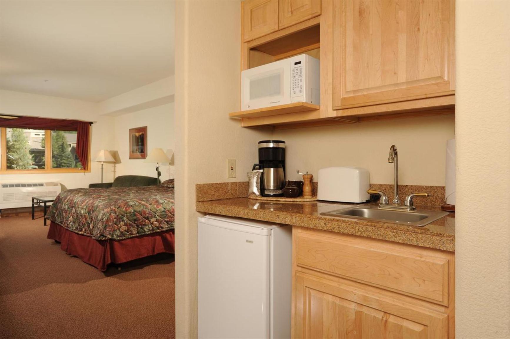 Gateway Mountain Lodge, A Vail Resorts Property photo 23