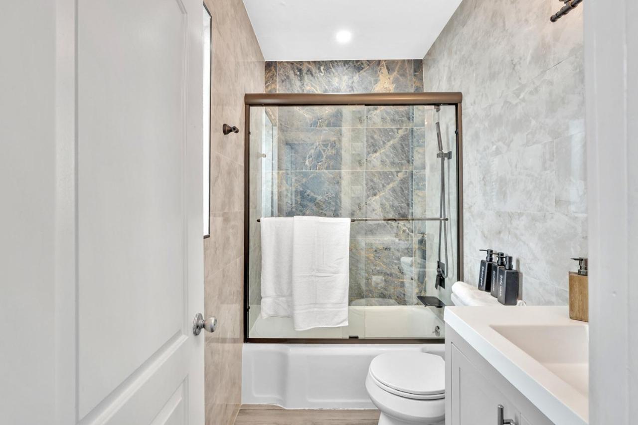 Walkabout 8 Tower Suite with Panoramic Ocean Views photo 41