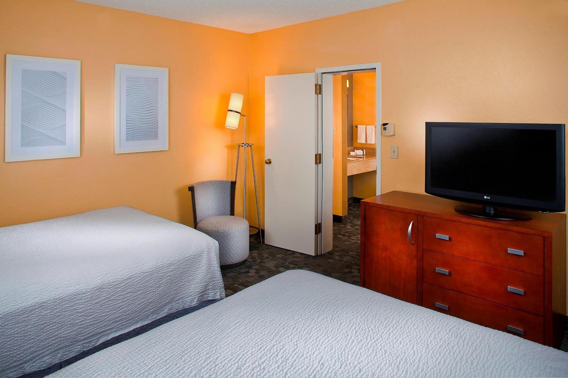 Courtyard by Marriott Huntsville University Drive photo 16