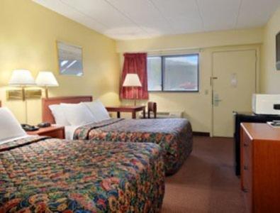 Days Inn by Wyndham Athens photo 29