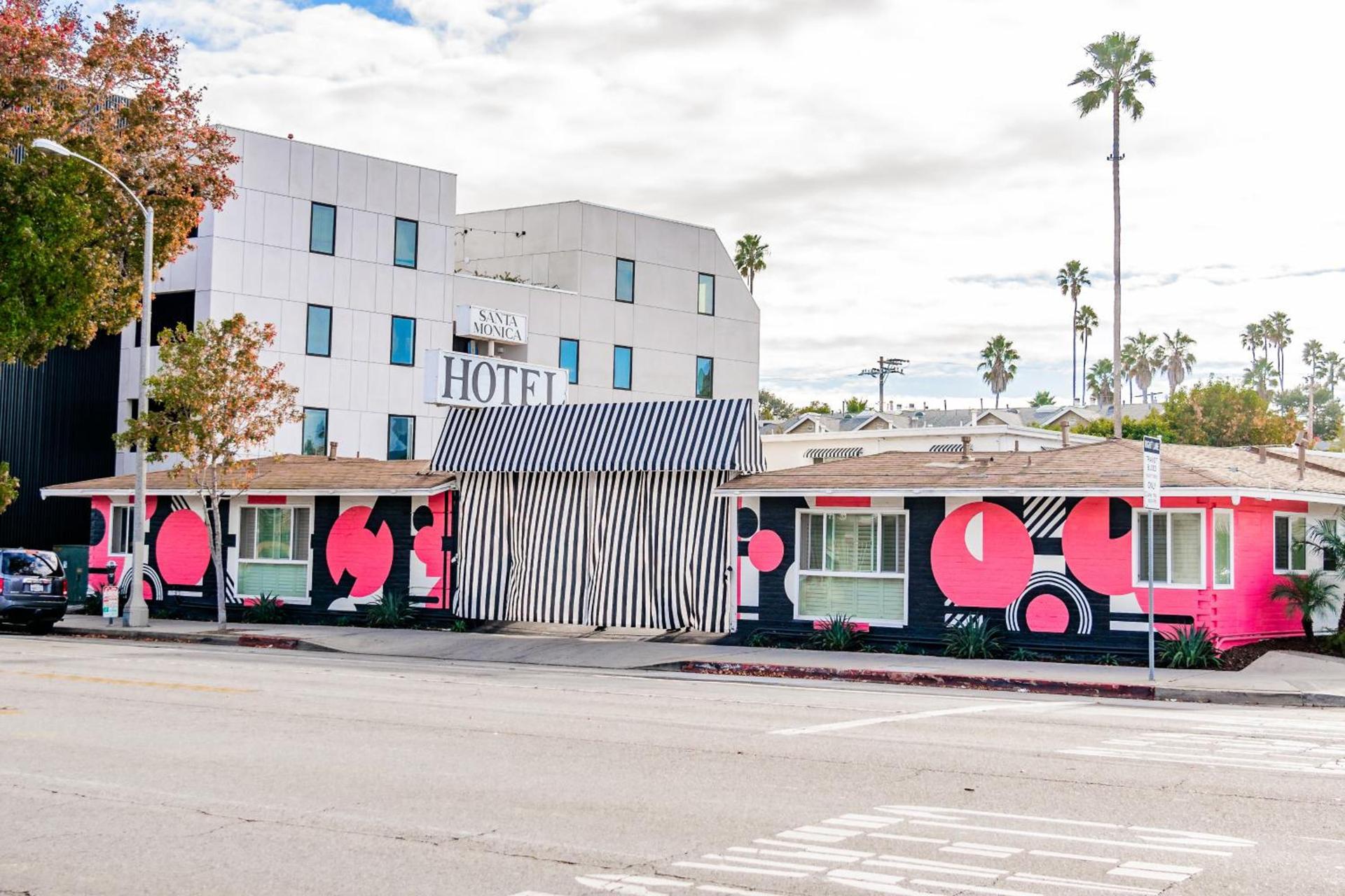 Santa Monica Hotel photo 68