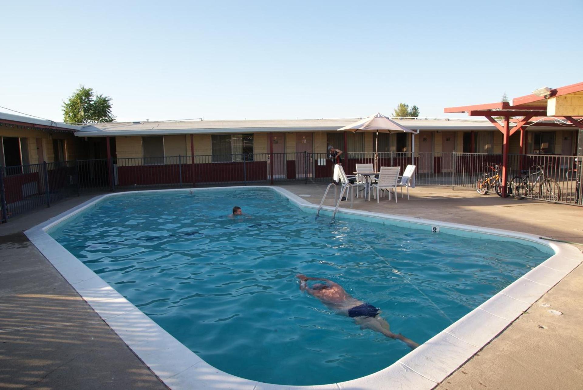 Gateway Inn photo 2