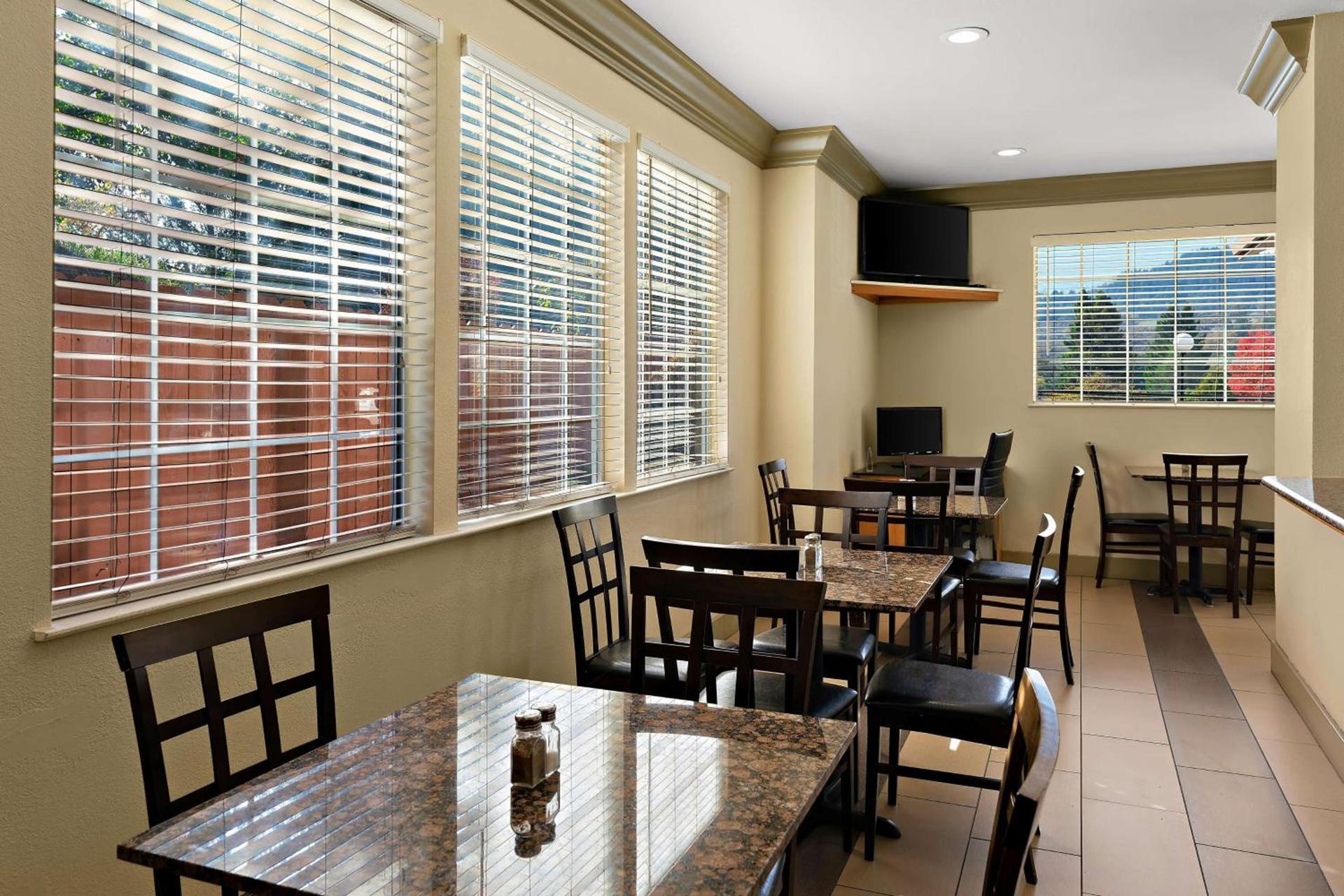 Best Western Willits Inn photo 25