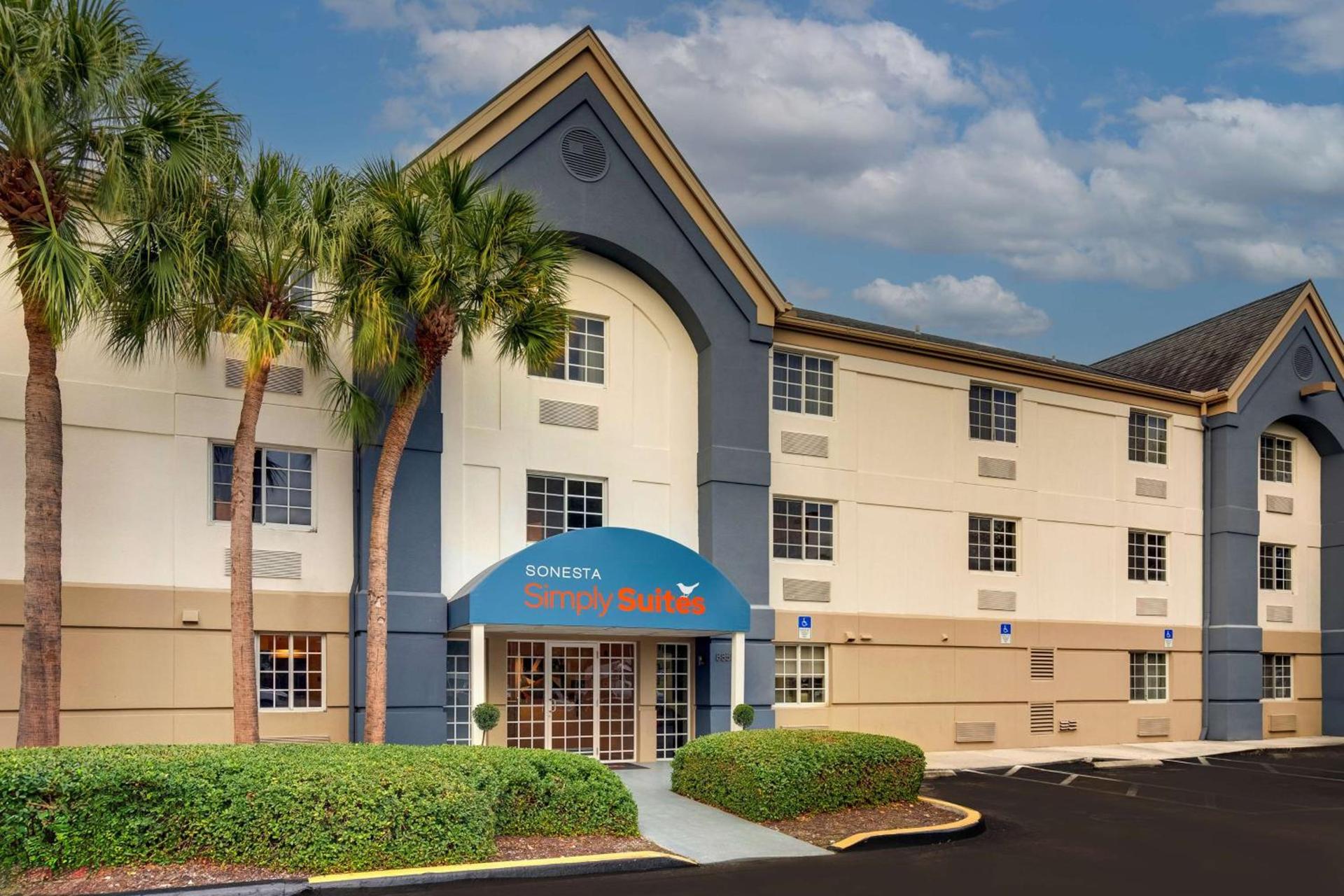 Sonesta Simply Suites Miami Airport Doral photo 1