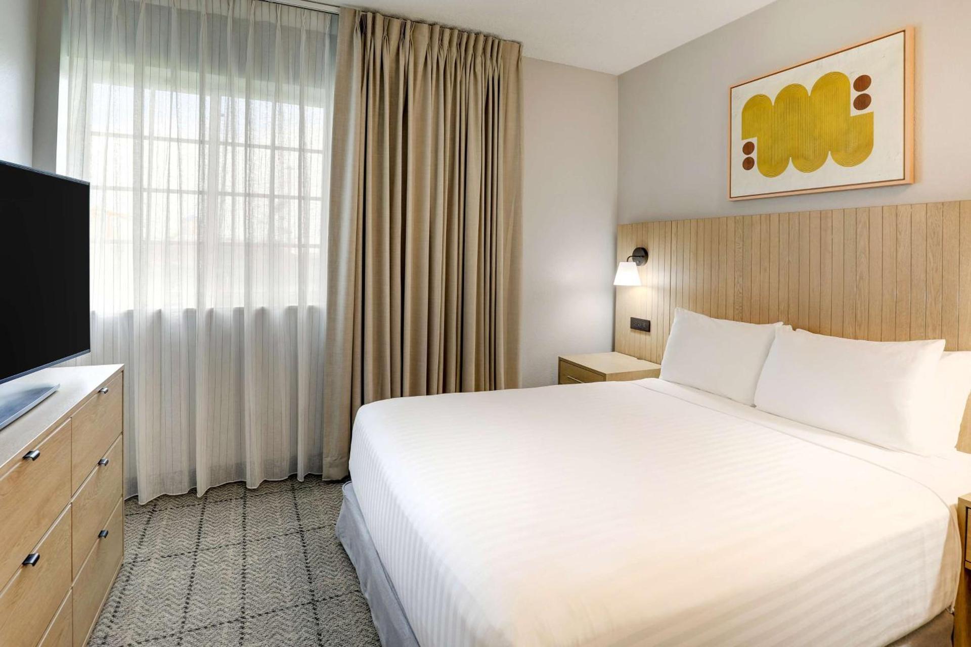 Sonesta Simply Suites Miami Airport Doral photo 12