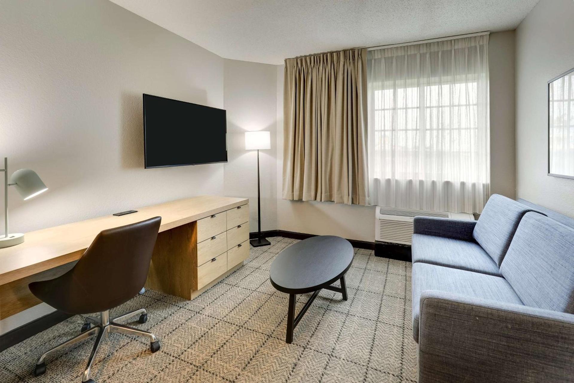 Sonesta Simply Suites Miami Airport Doral photo 14