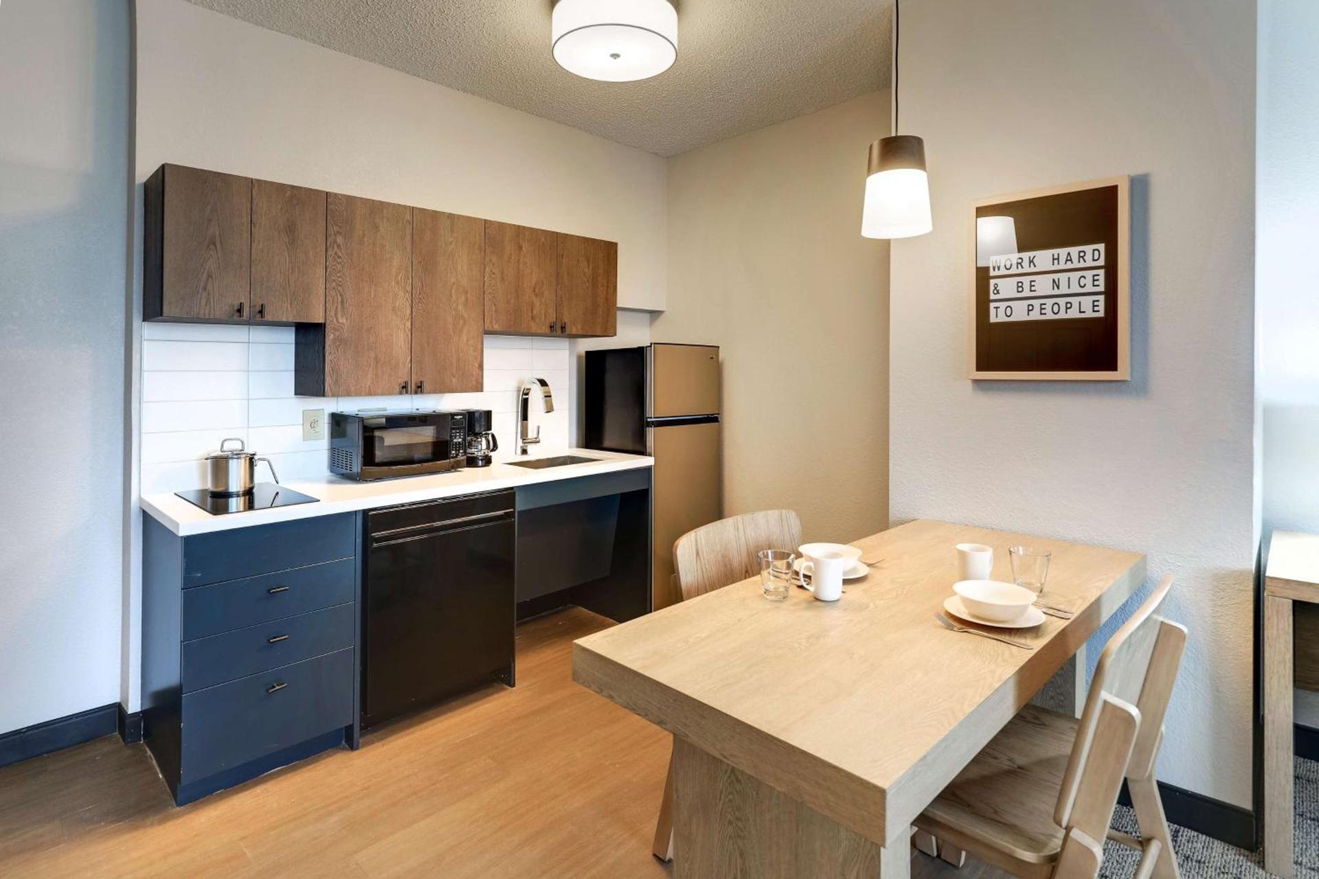 Sonesta Simply Suites Miami Airport Doral photo 15