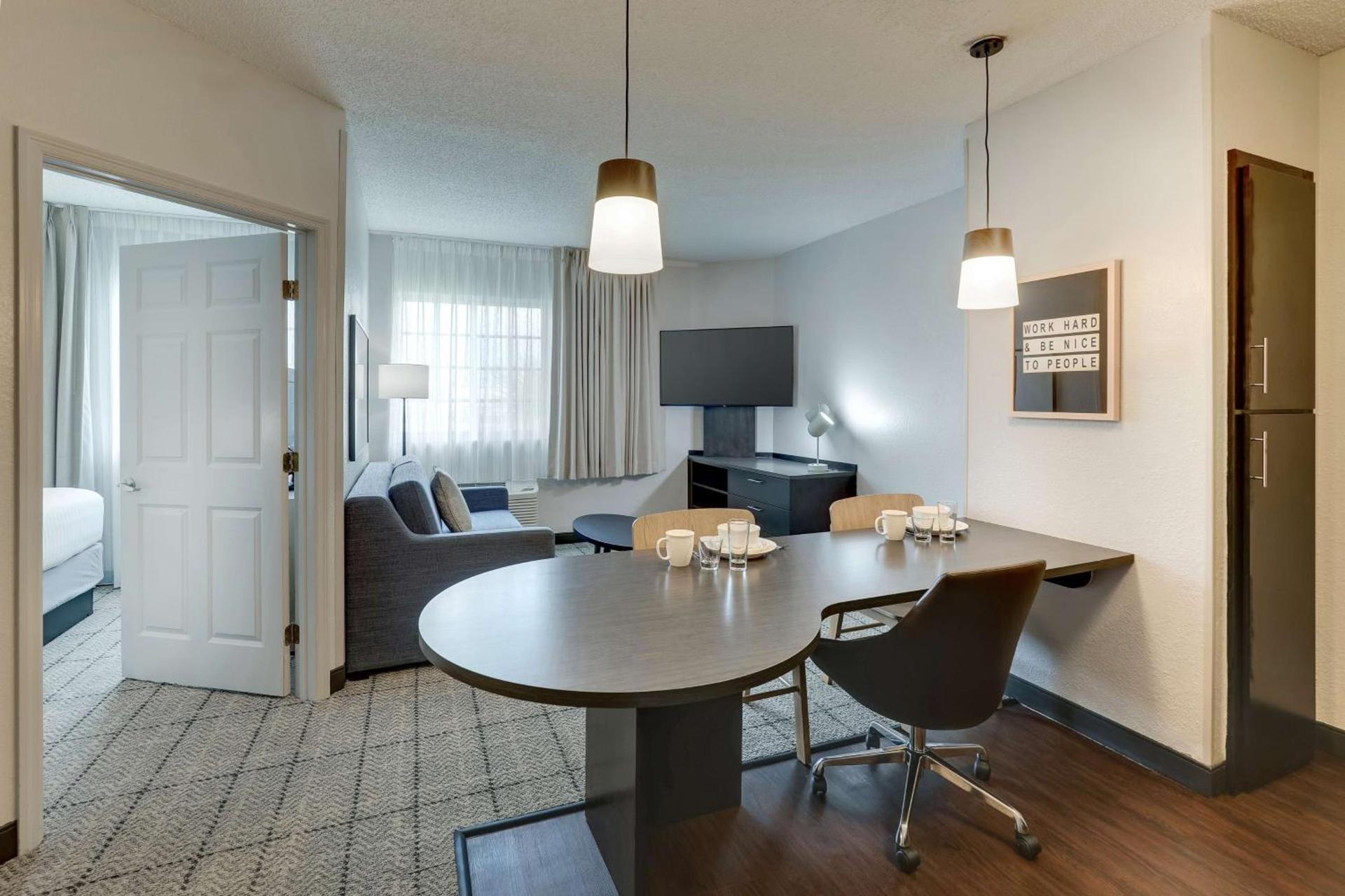 Sonesta Simply Suites Miami Airport Doral photo 24