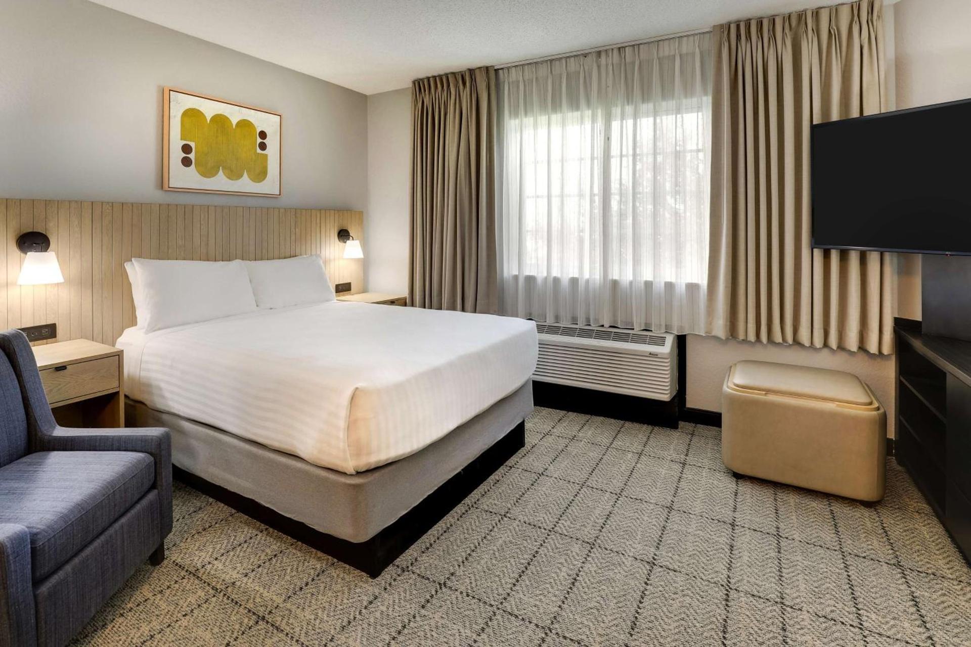 Sonesta Simply Suites Miami Airport Doral photo 26