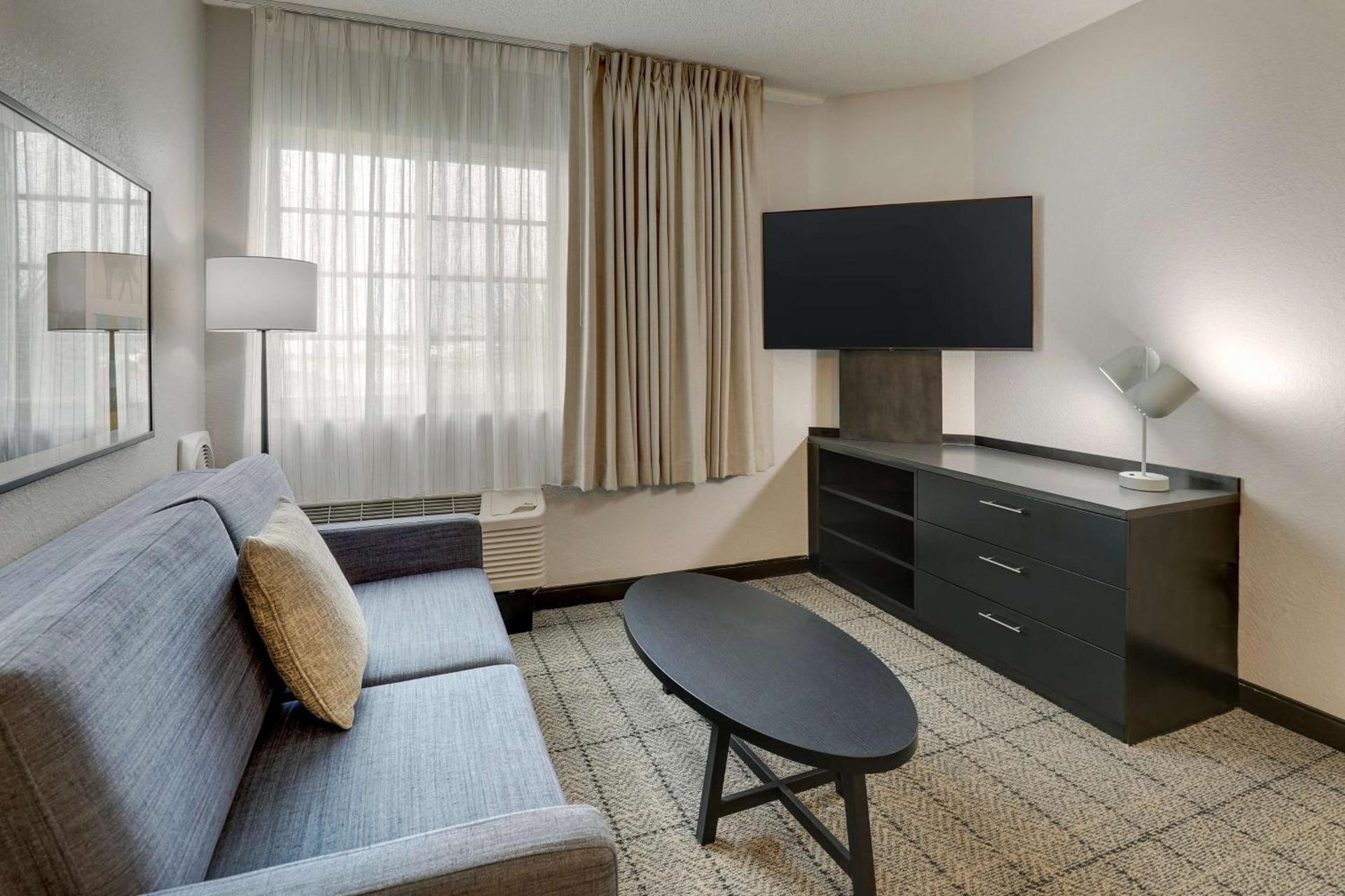 Sonesta Simply Suites Miami Airport Doral photo 25