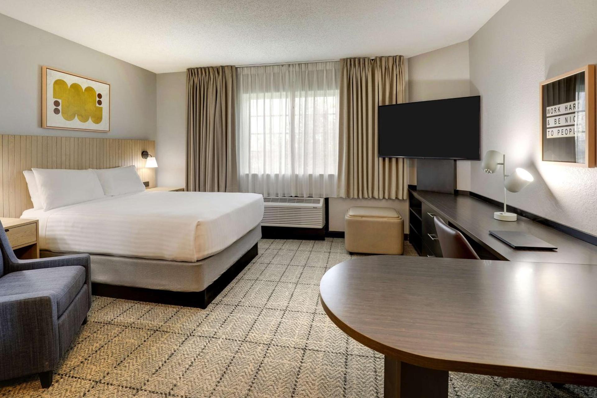 Sonesta Simply Suites Miami Airport Doral photo 27